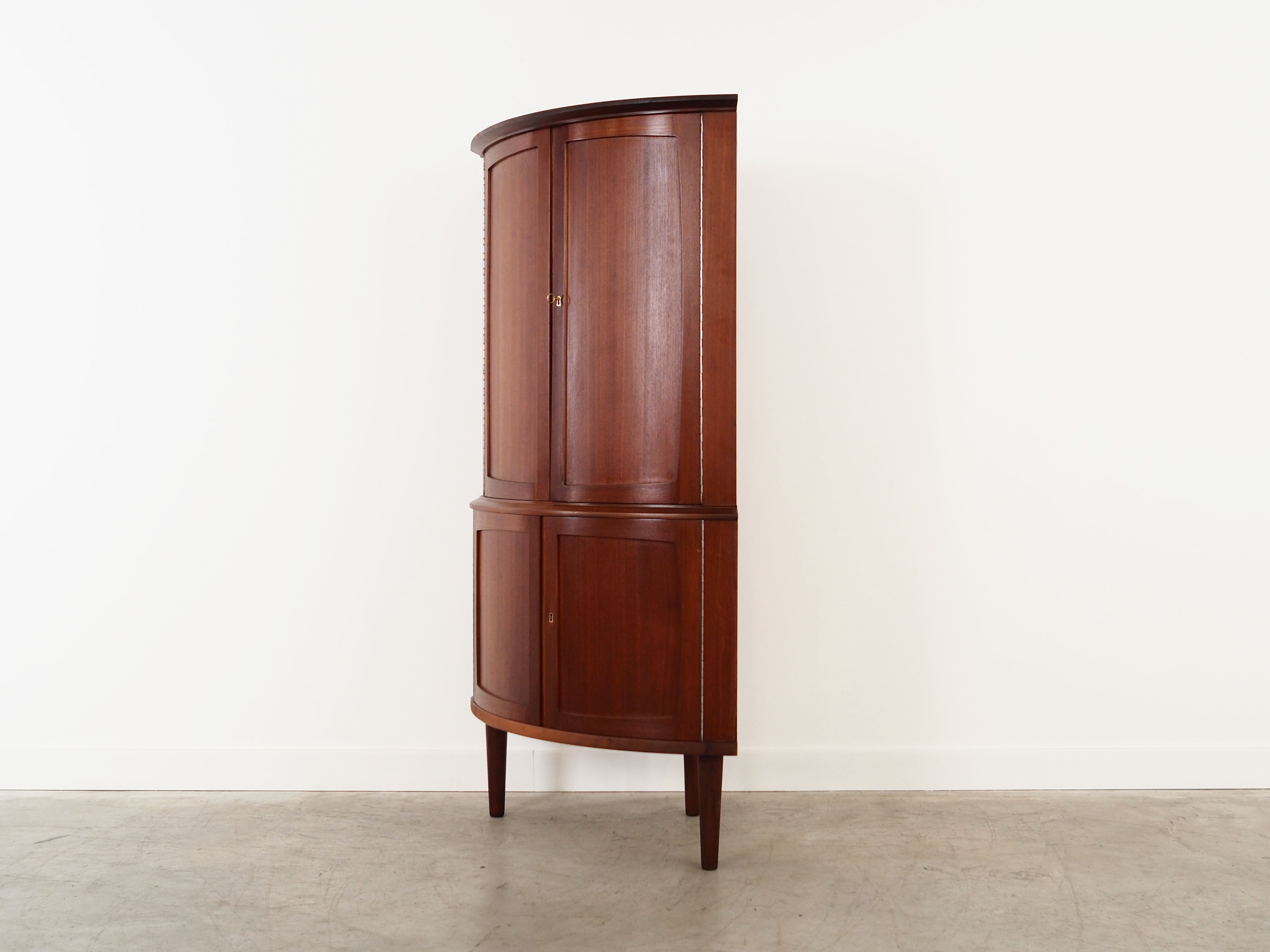 Eckschrank Teakholz 1970er Jahre