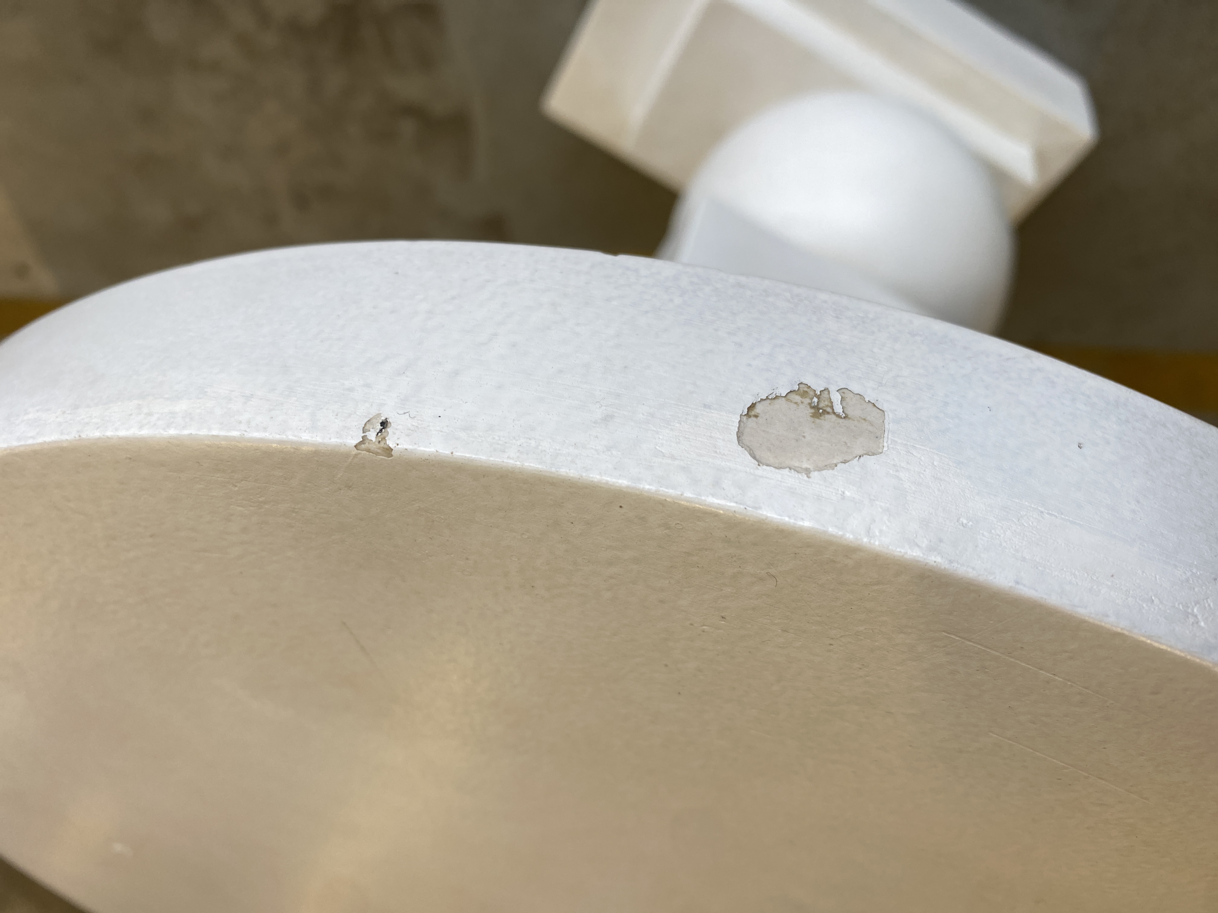 Artist Side table Fiber concrete Bone white