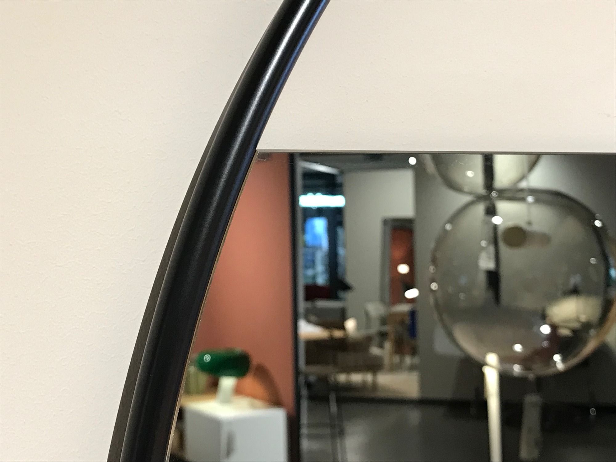 Peek Mirror Glass Metal Black