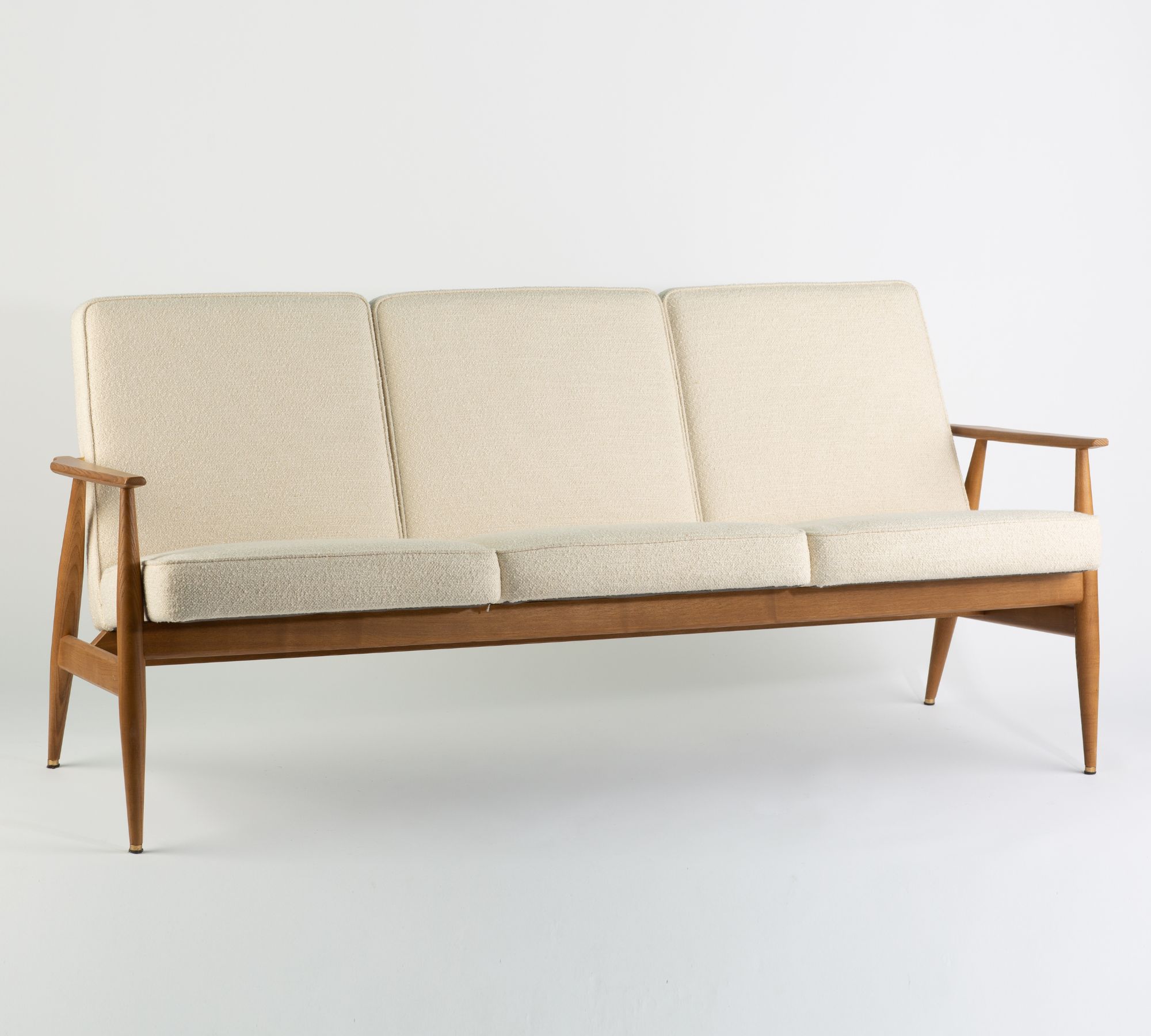 Fox Sofa 3-Sitzer Holz Bouclé Creme