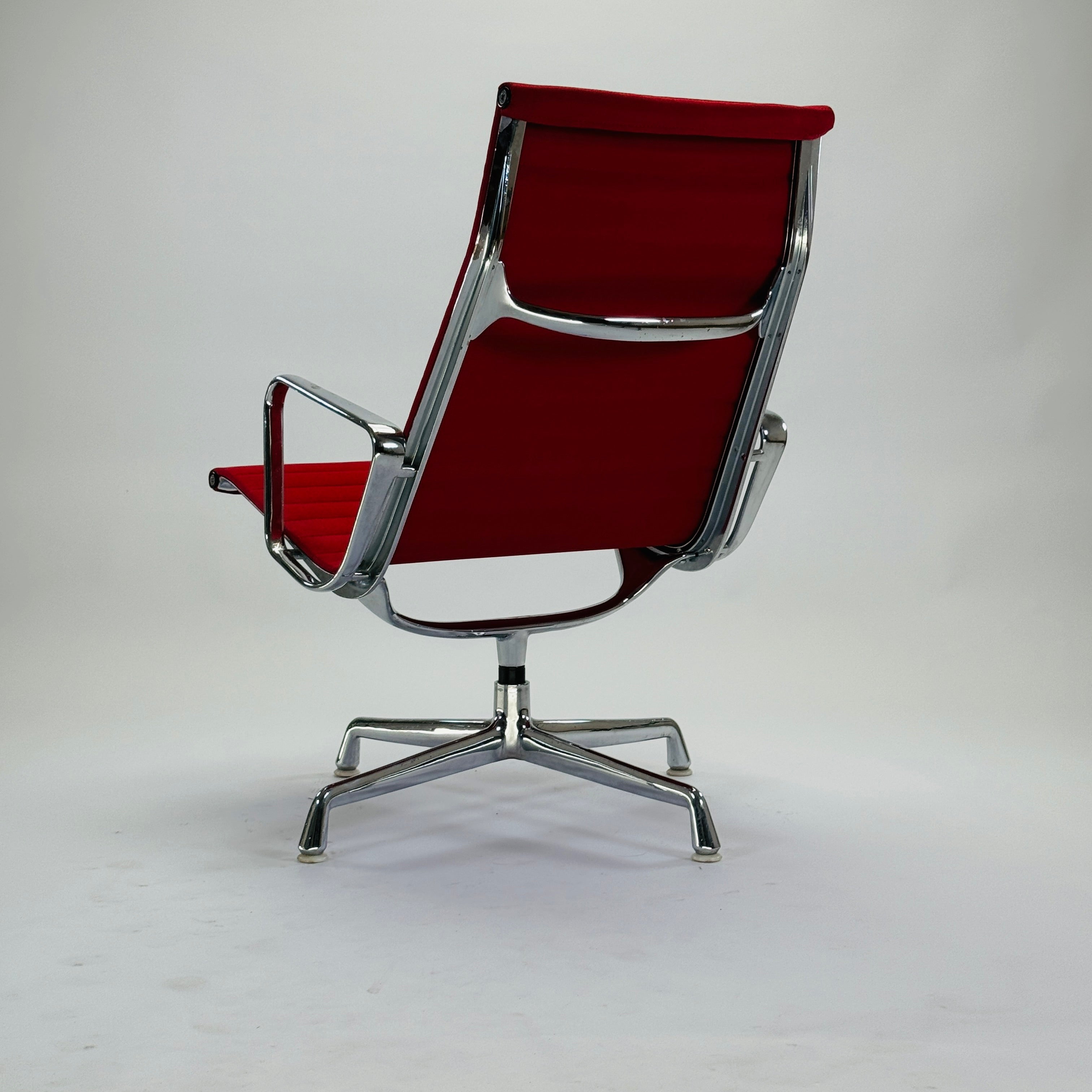 Aluminium Group Chair EA 116 Leder Rot