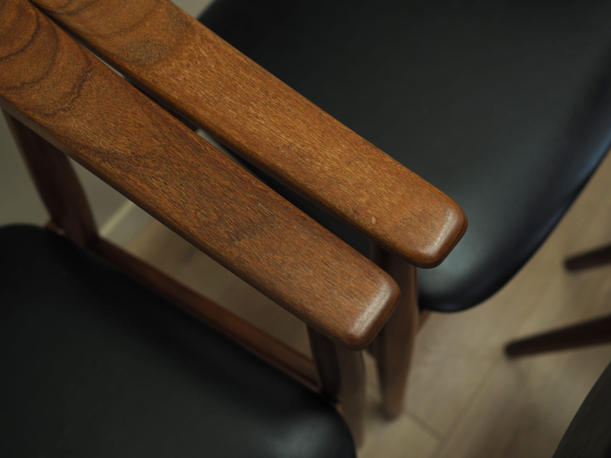 6x Chair Teak Wood Leather Black 1970s