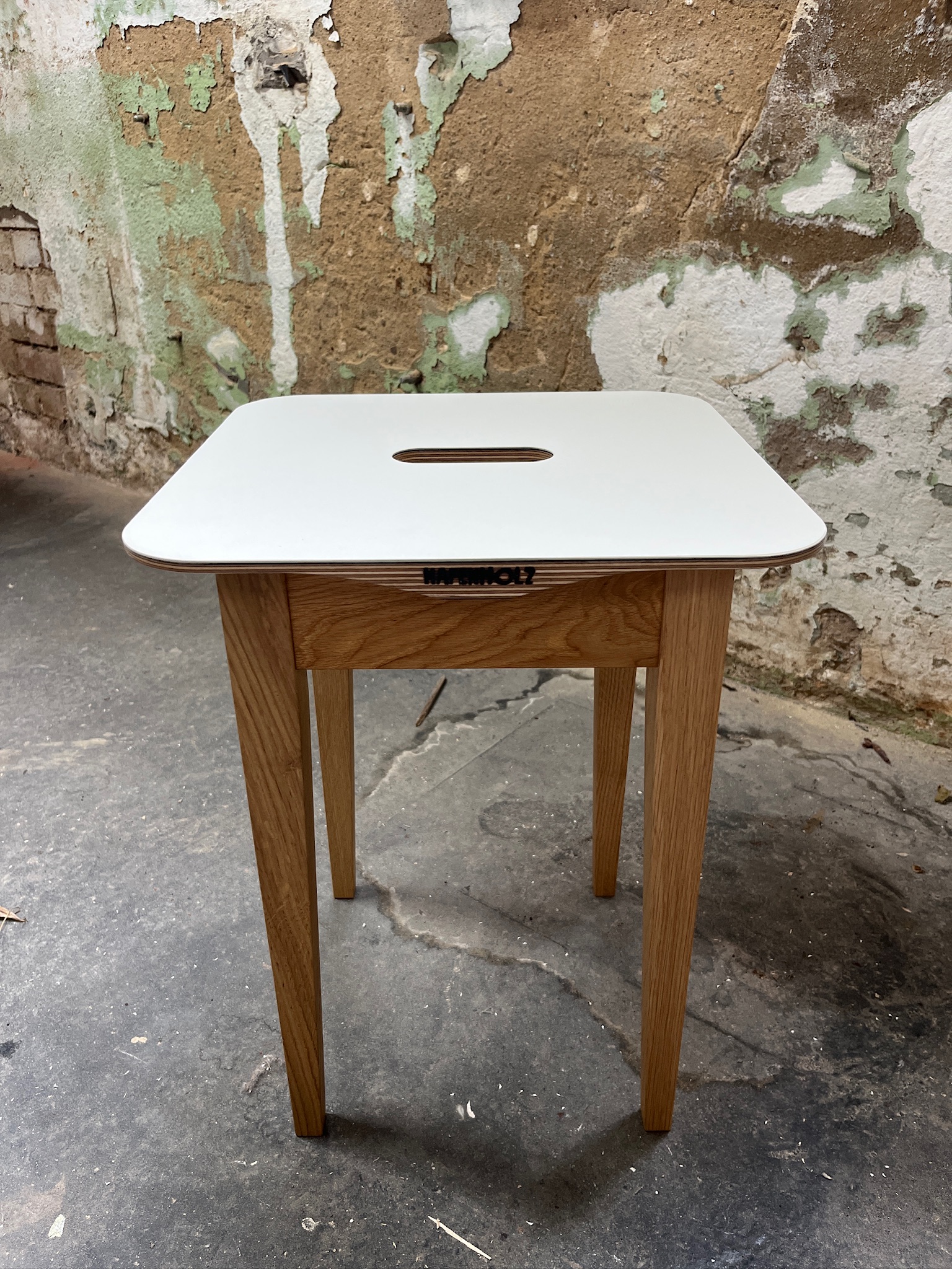 Beluga Hocker Holz Mushroom