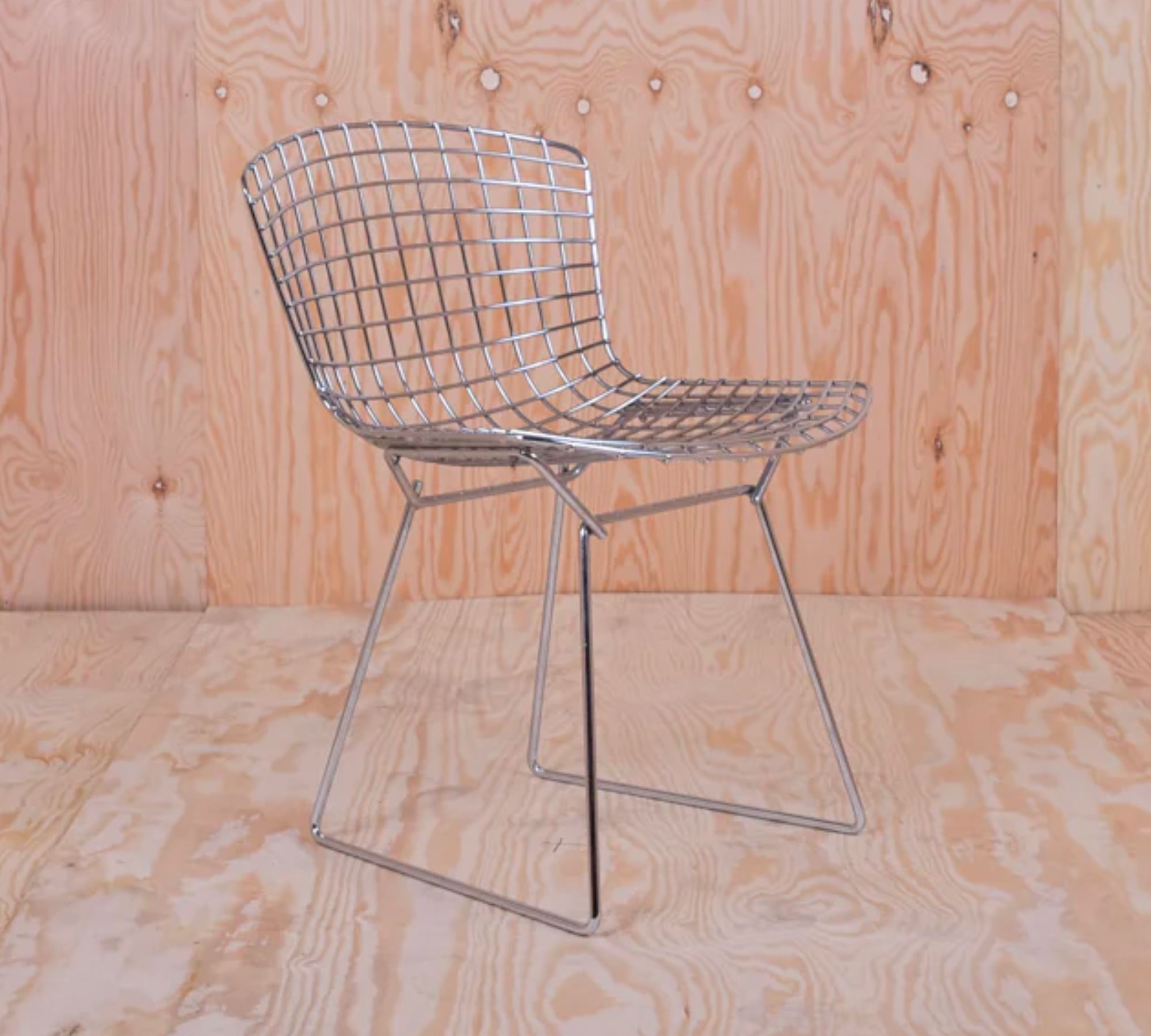 Bertoia Wire Stuhl Chron