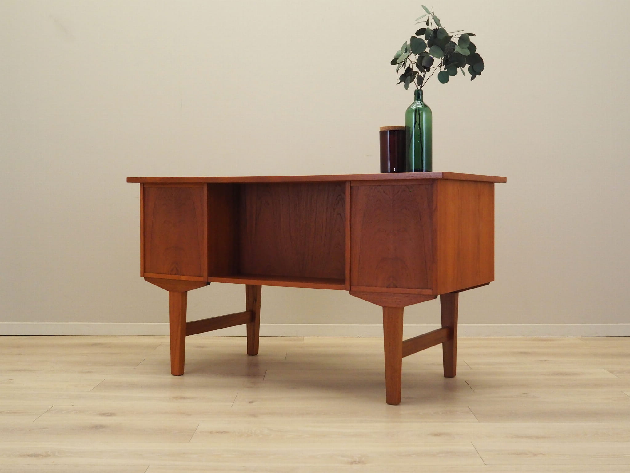 Schreibtisch Teakholz 1960er Jahre