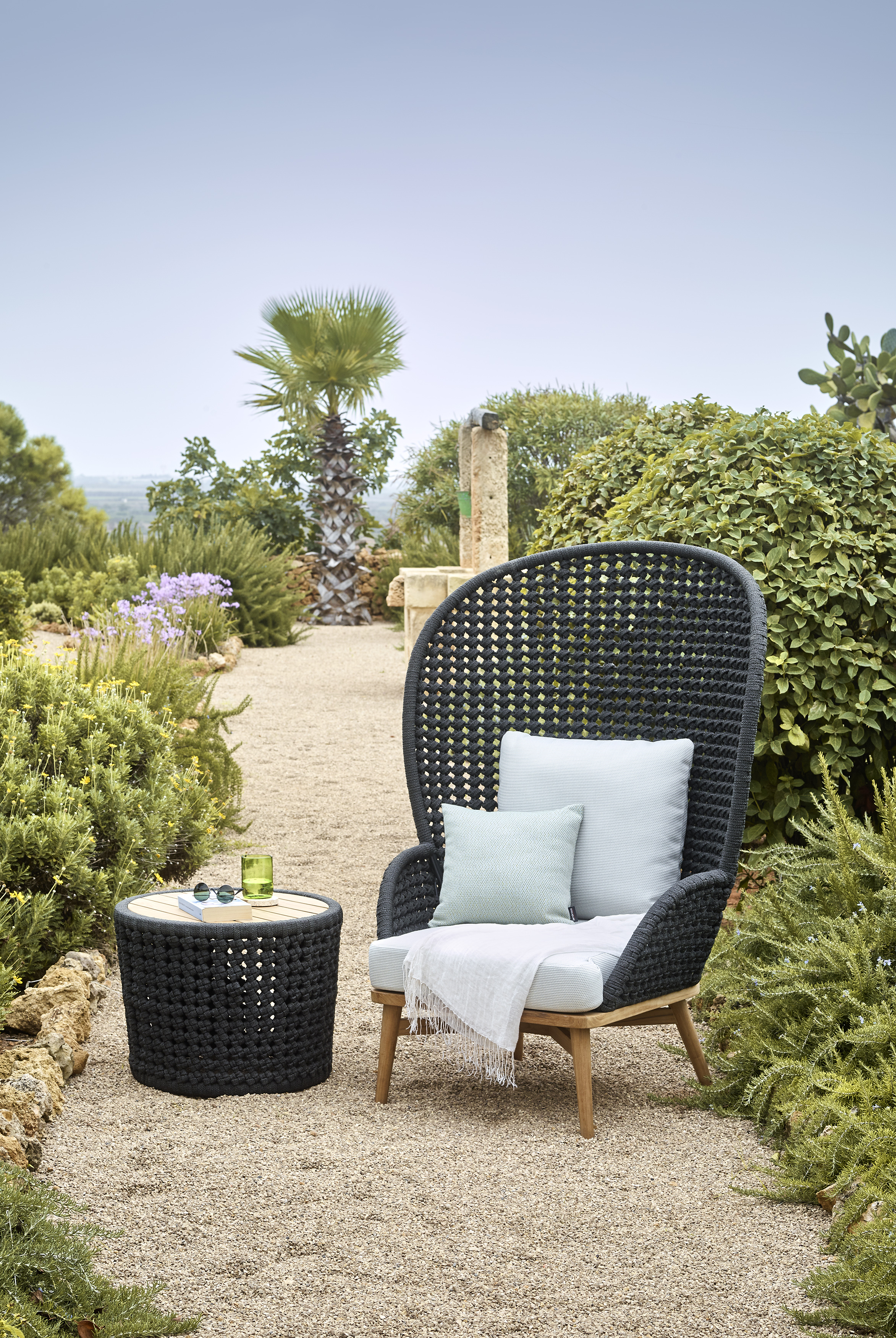 SOGNI Lounge Chair Teak Wood Cushion Limonta Anthracite