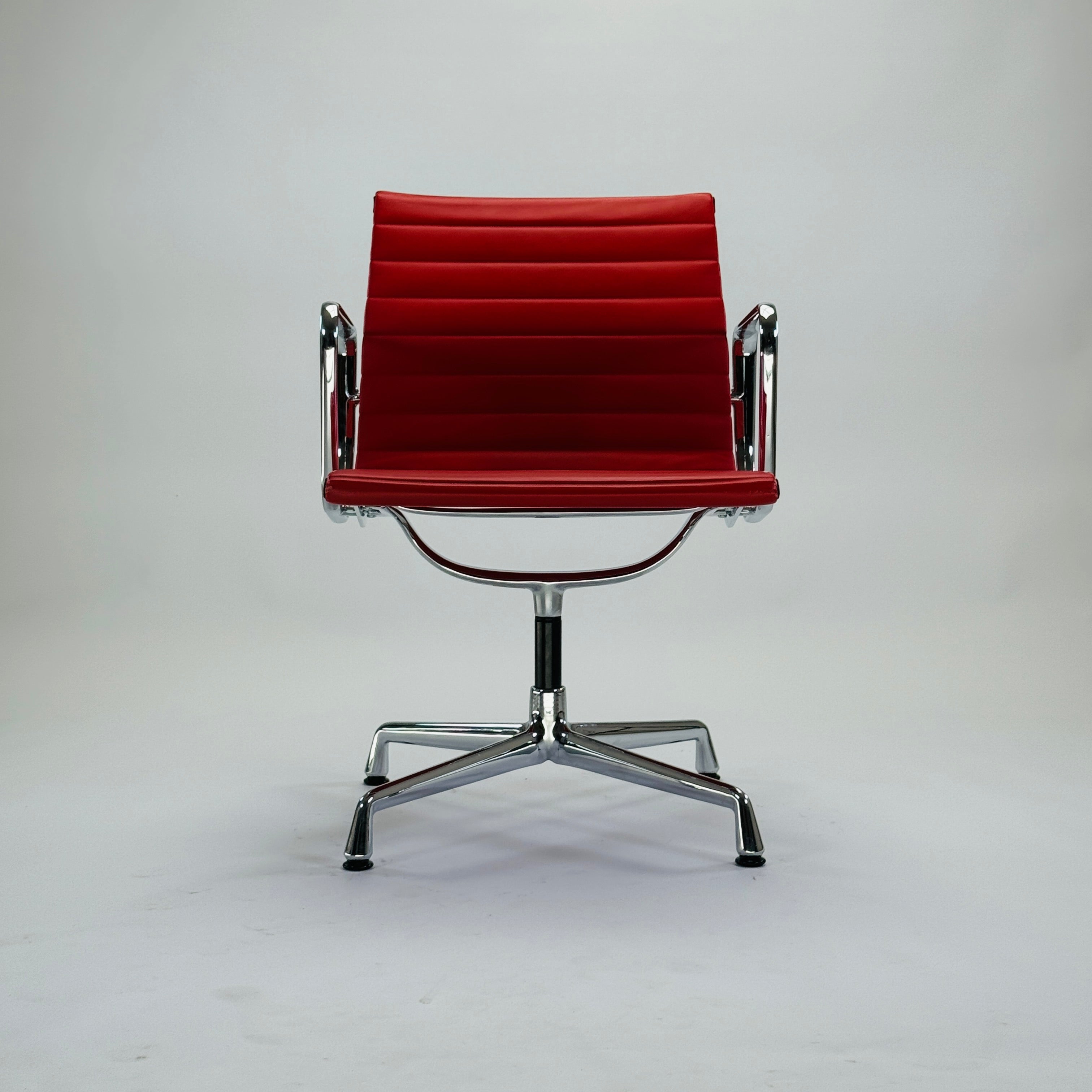 Eames EA 108 Aluminium Chair Leder Rot