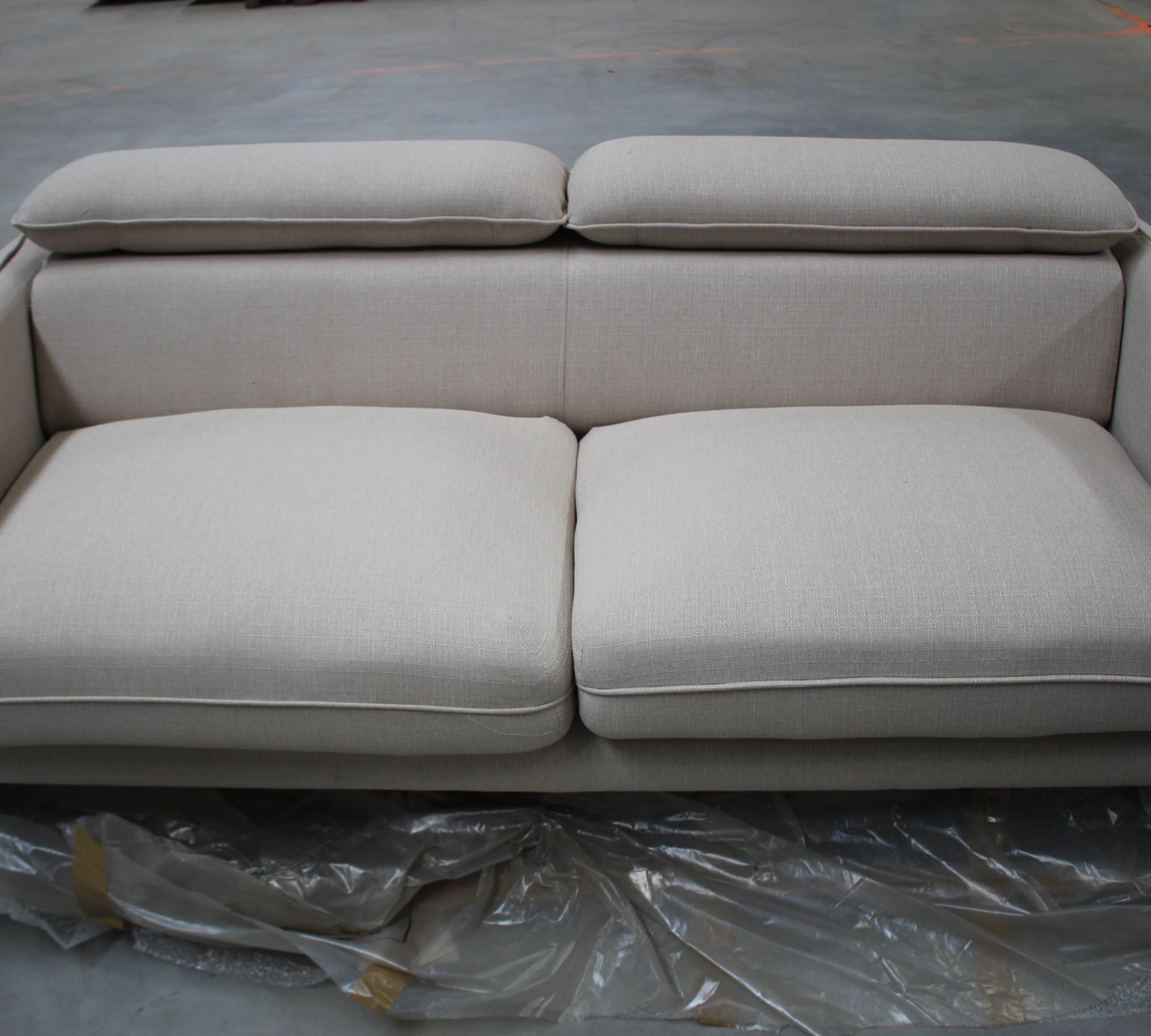 Gigi Sofa 2-Sitzer Creme
