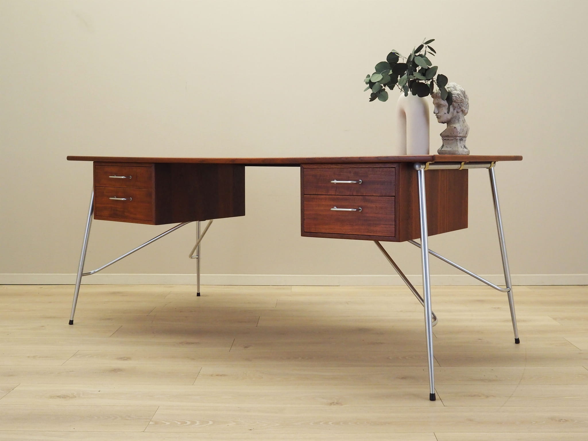 Model 202 Schreibtisch Teakholz 1960er Jahre