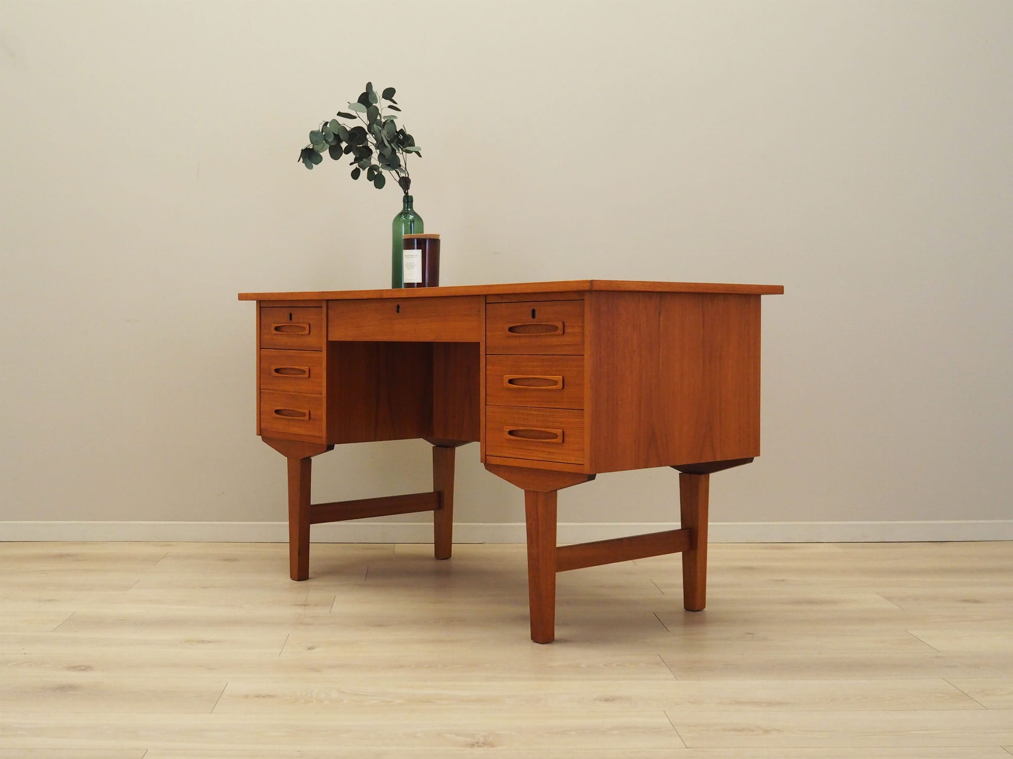 Schreibtisch Teakholz 1960er Jahre