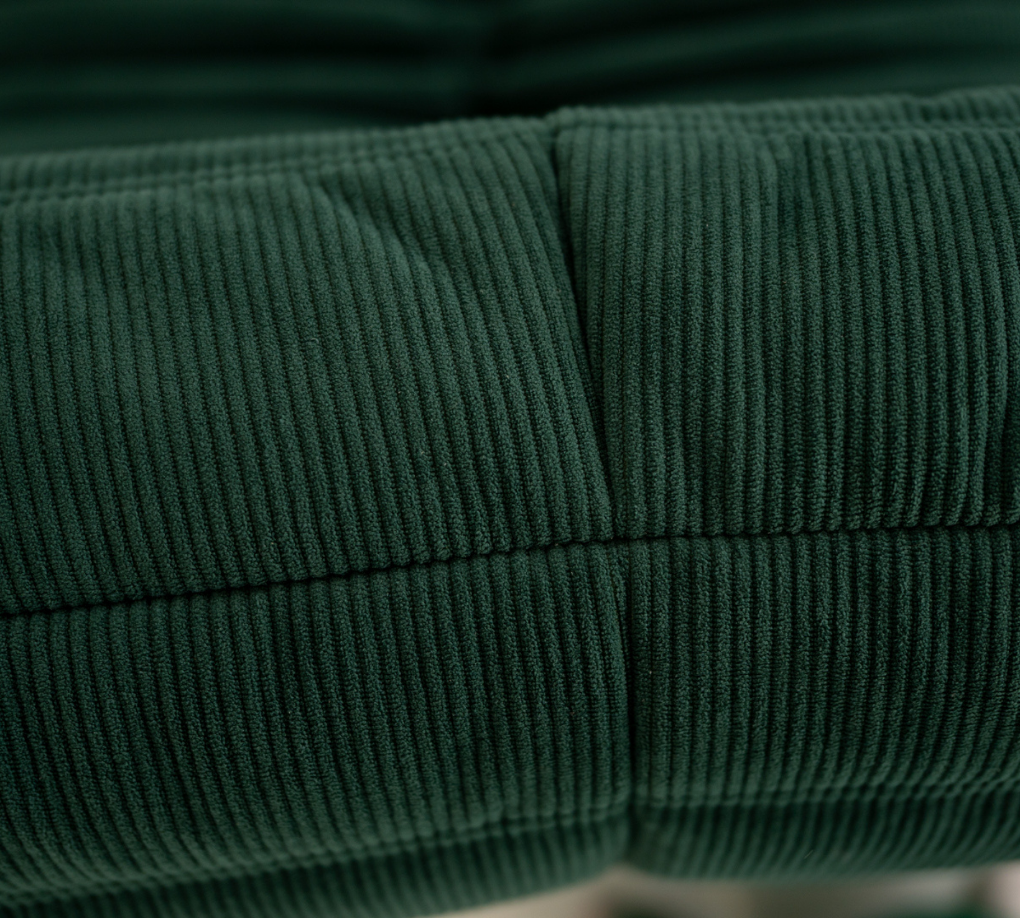 Togo Sofa 3-Sitzer Cord Tannengrün