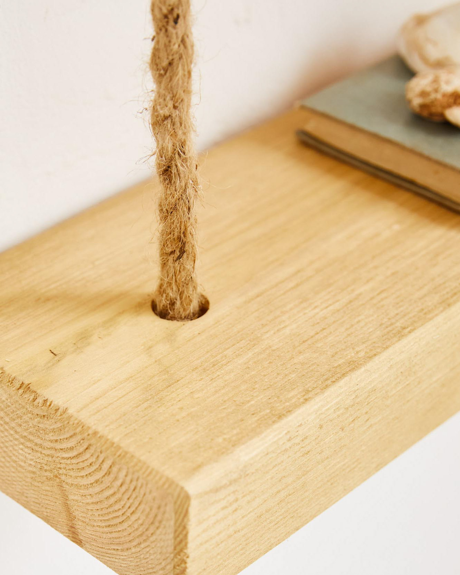 Makemba Regal Drei Regalbretter Holz Nussbaum Gealtert