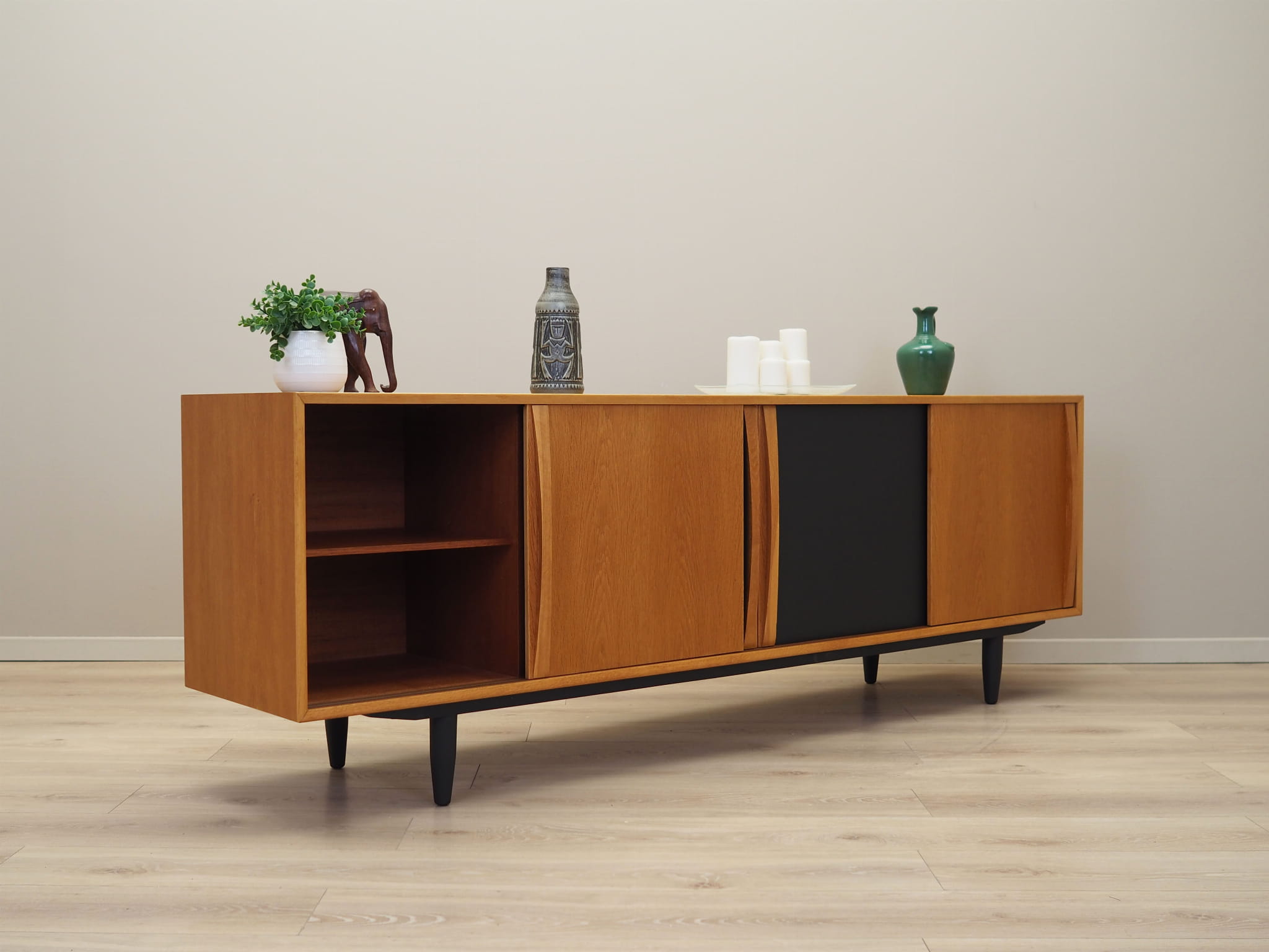 Vintage Sideboard Eschenholz Braun 1970er Jahre