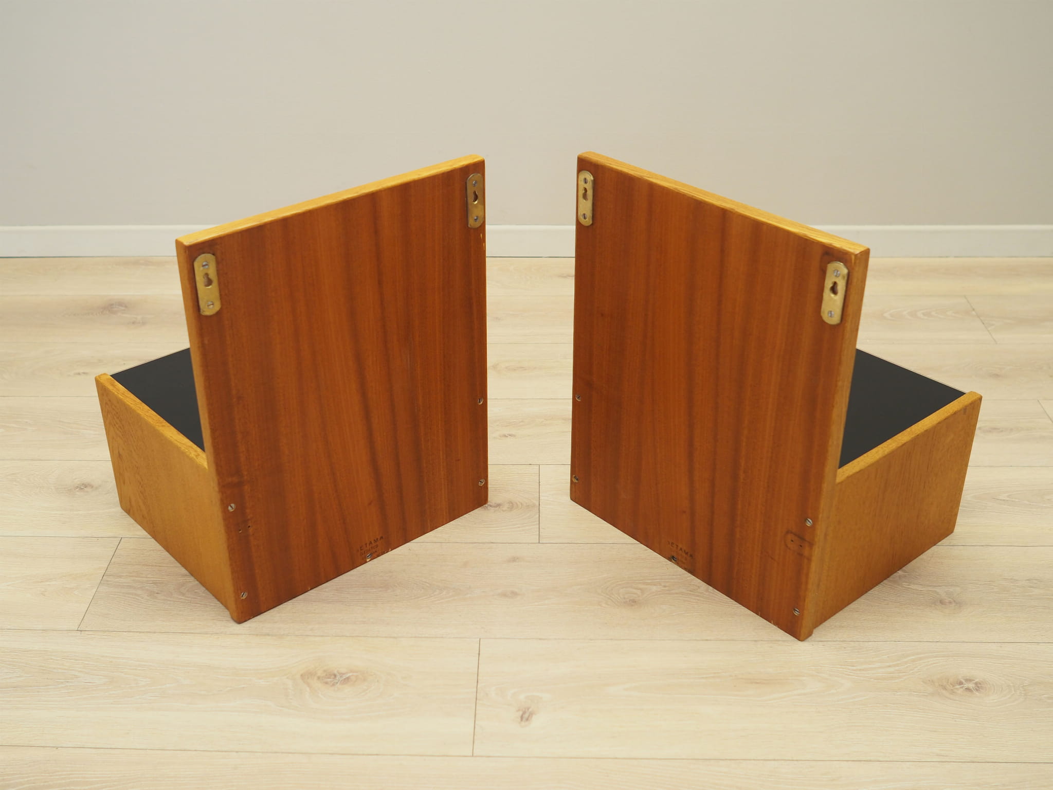 2x Hängende Nachttischgarnitur Holz Braun 1960er Jahre