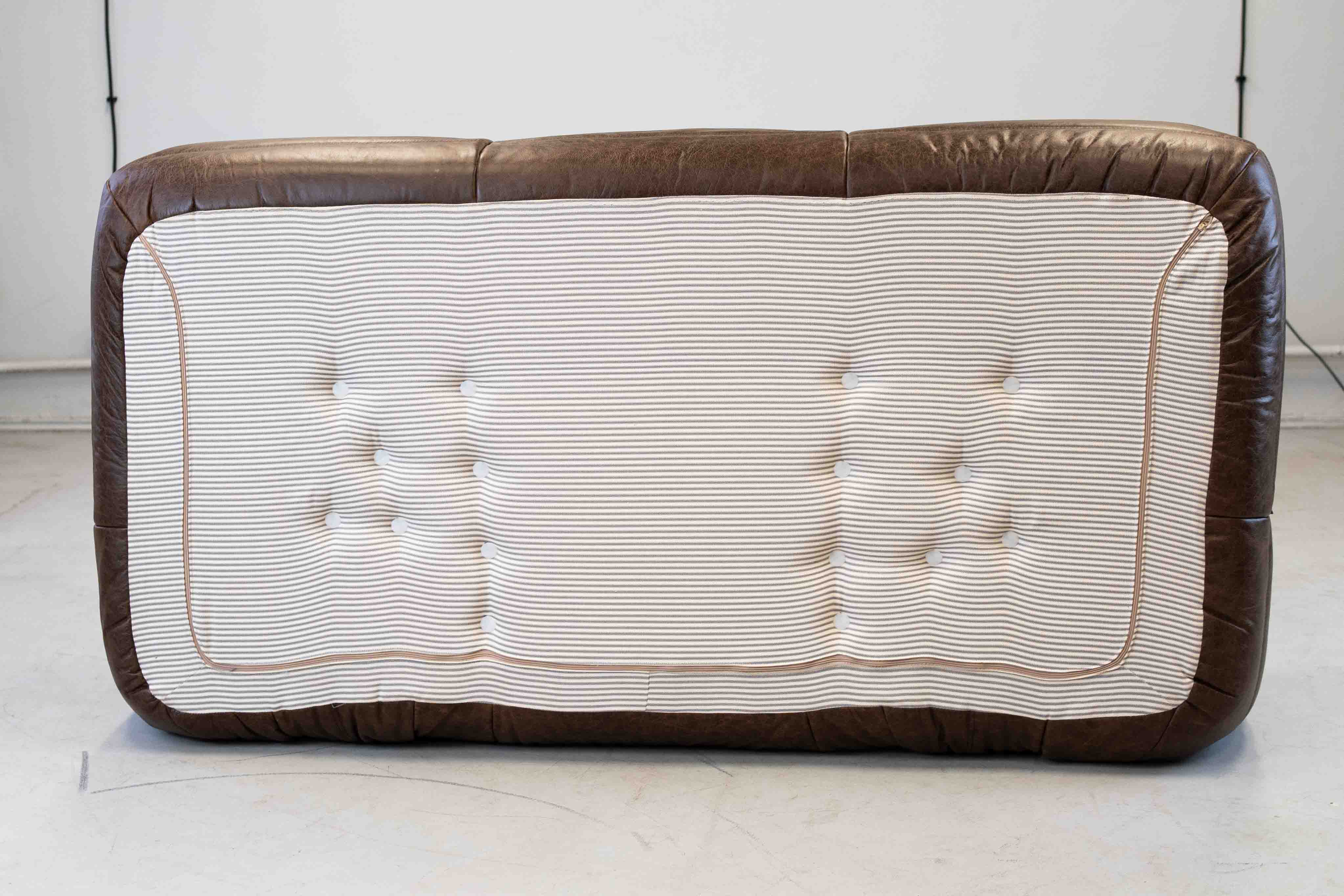 Divano Togo 2 posti con braccioli pelle pull-up marrone noce