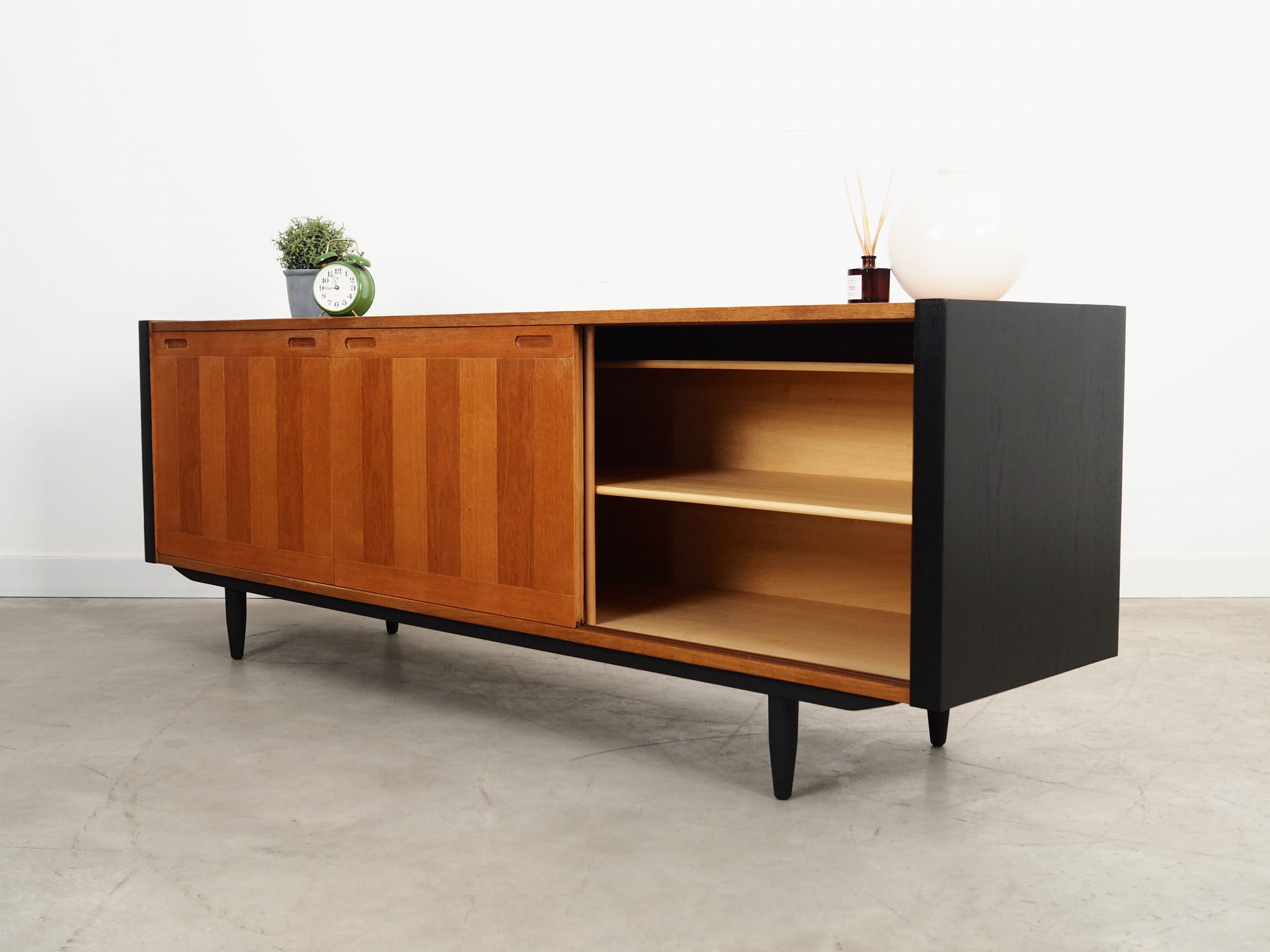 Vintage Sideboard Eschenholz Braun 1970er Jahre