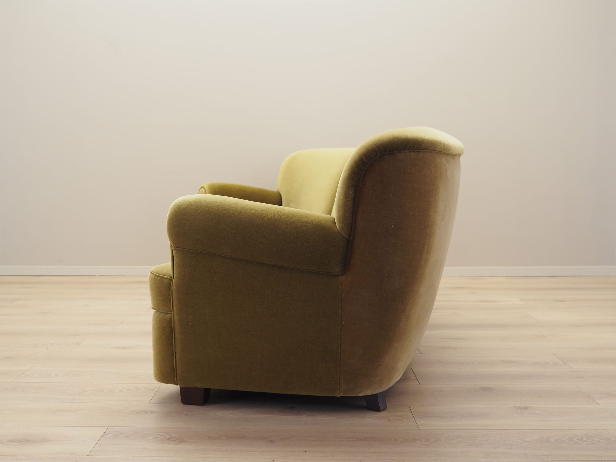 4-Sitzer Sofa Velours Grün 1960er Jahre