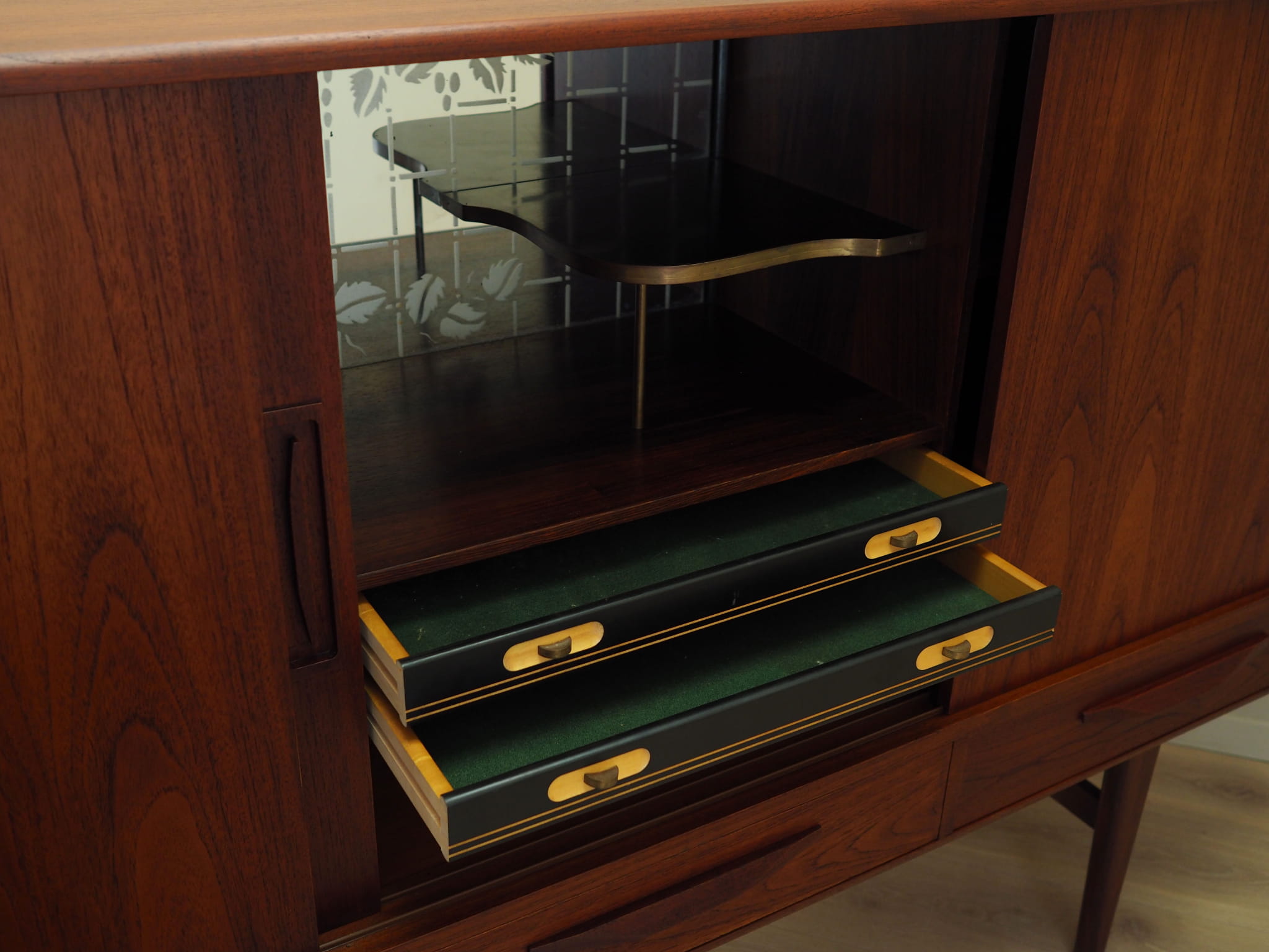 Highboard Holz Braun 1970er Jahre