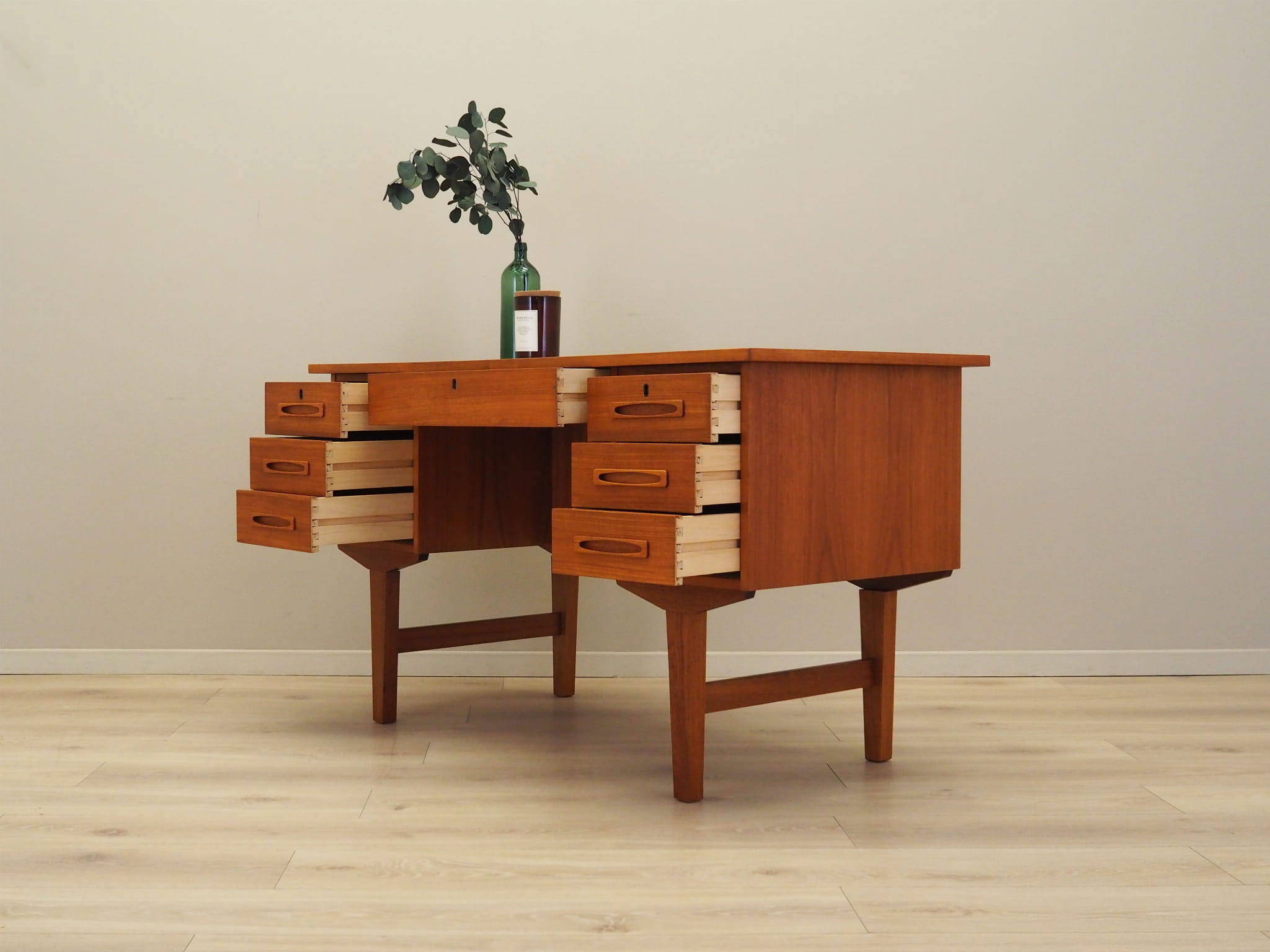 Schreibtisch Teakholz 1960er Jahre