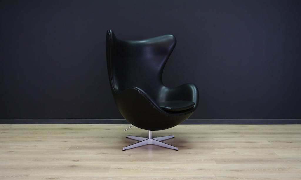Egg Chair Arne Jacobsen Leather Black