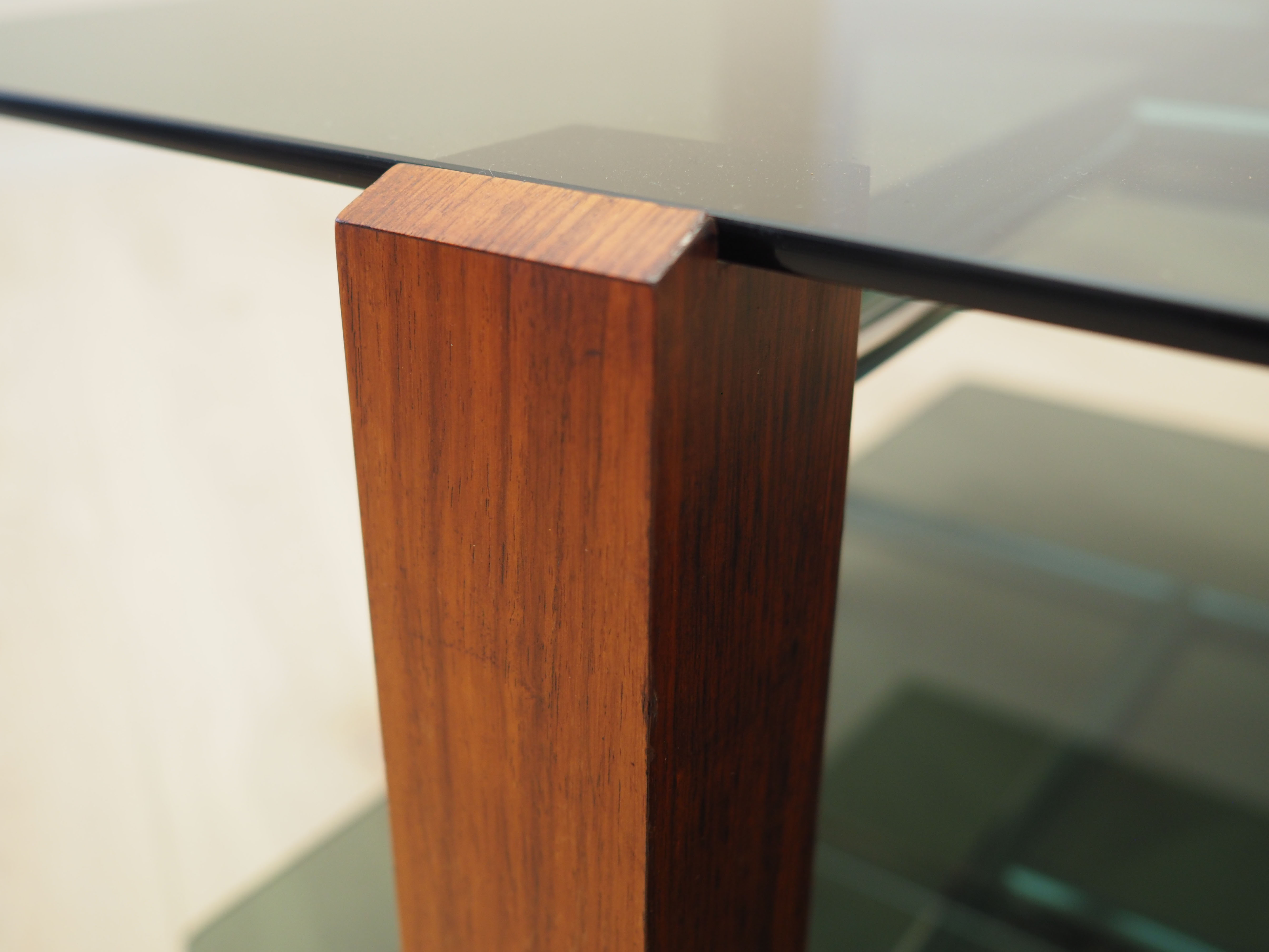 Glass table, Italian Design, 70s, Production: Italy