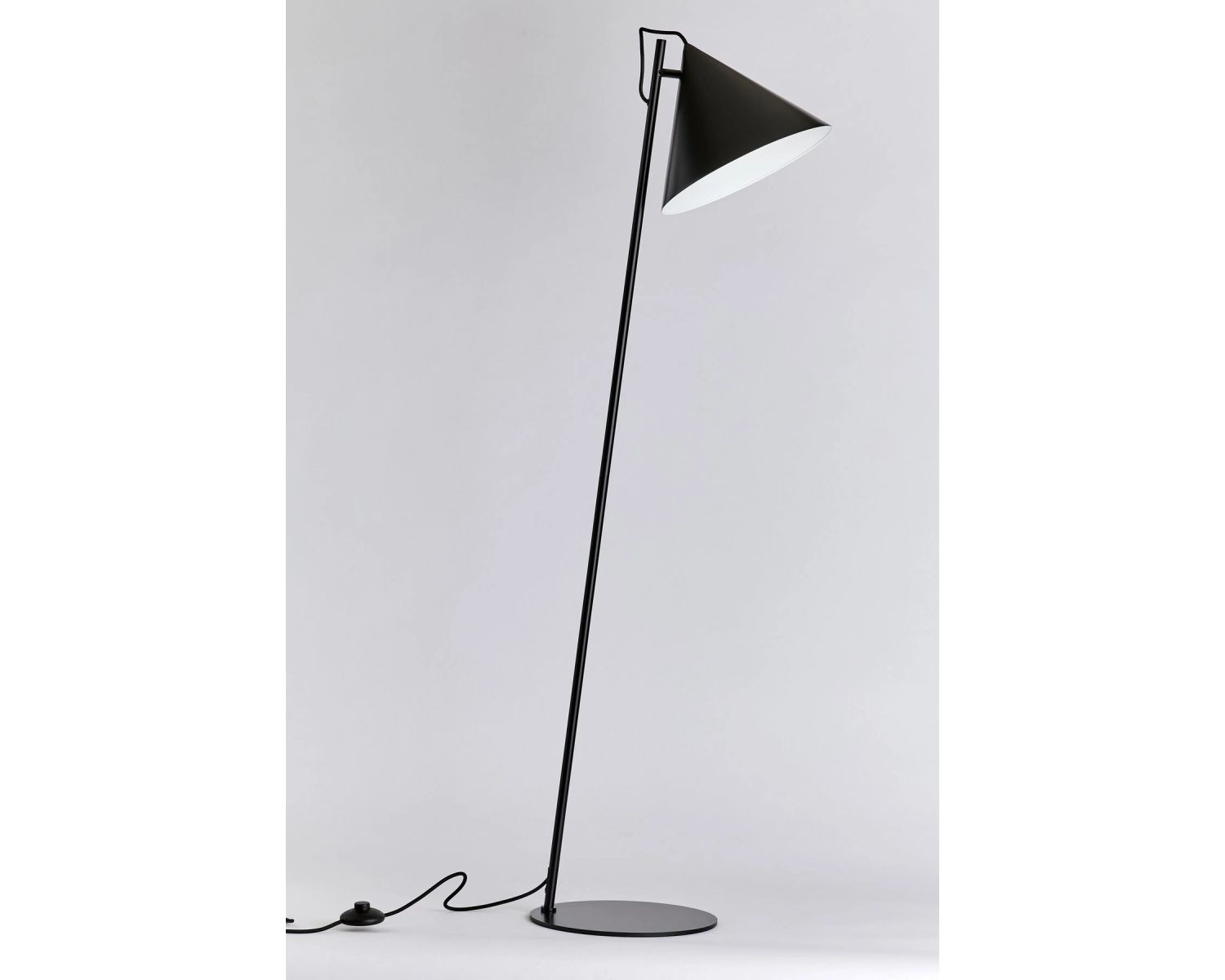 Benjamin Floor Lamp Black