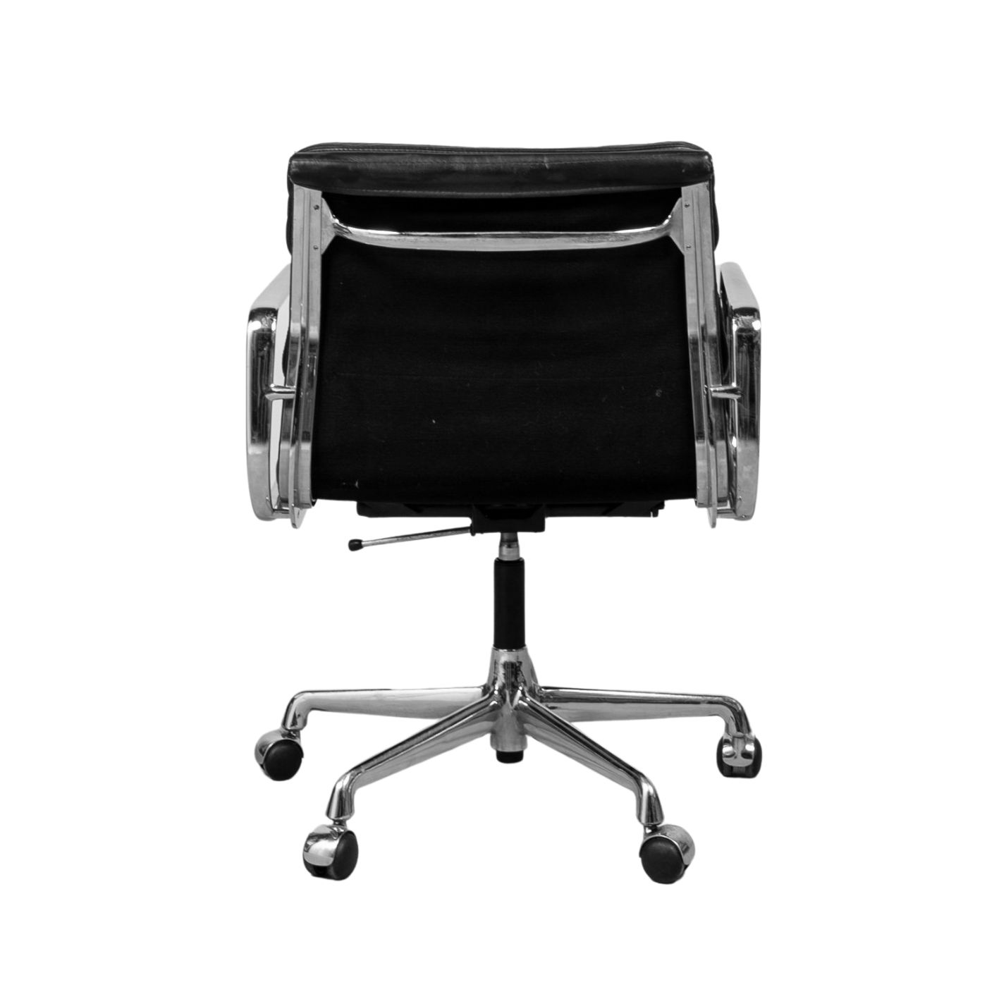 Eames EA217 Aluminium Chair aus schwarzem Leder