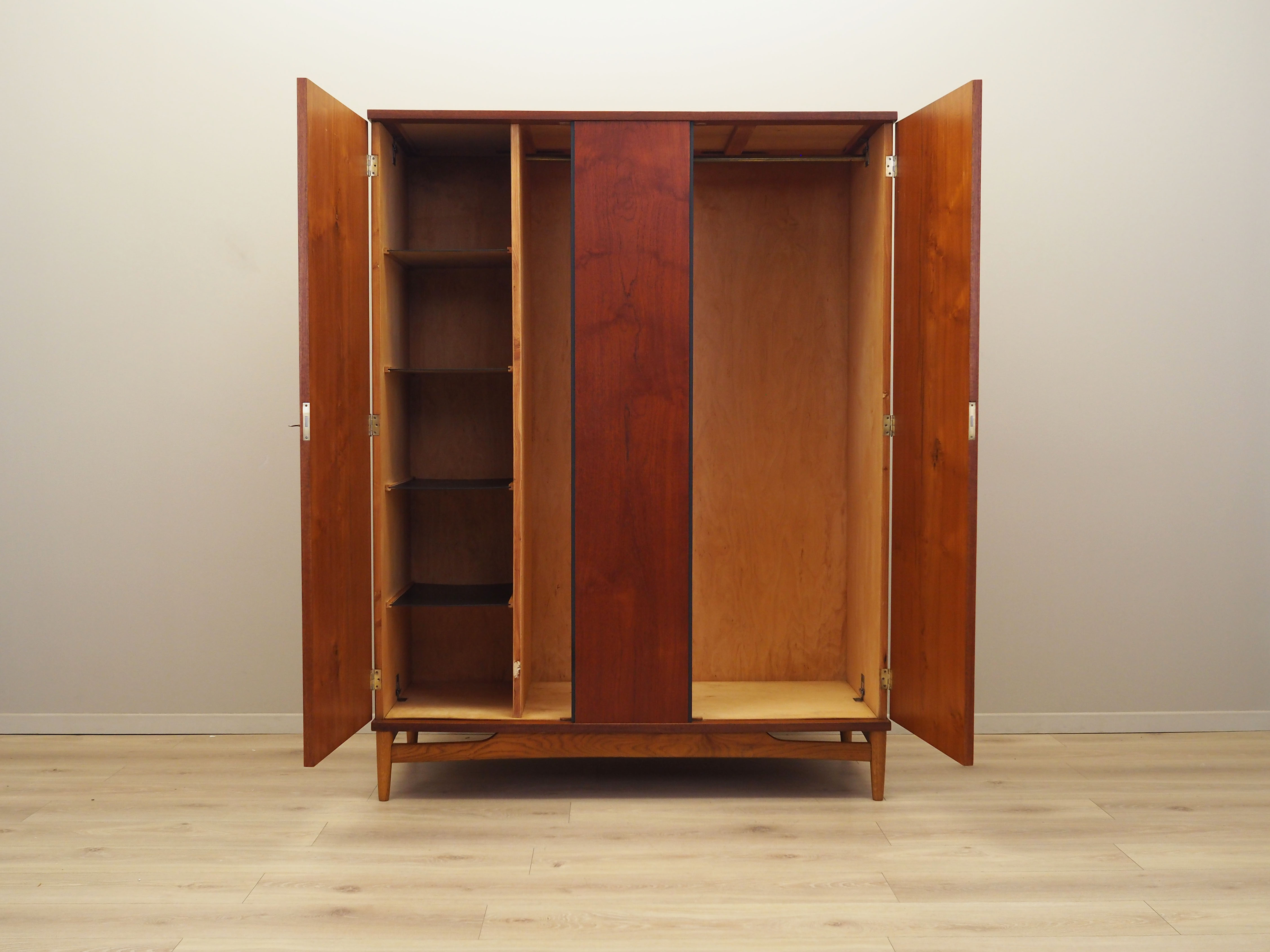 Kleiderschrank Teakholz 1960er Jahre