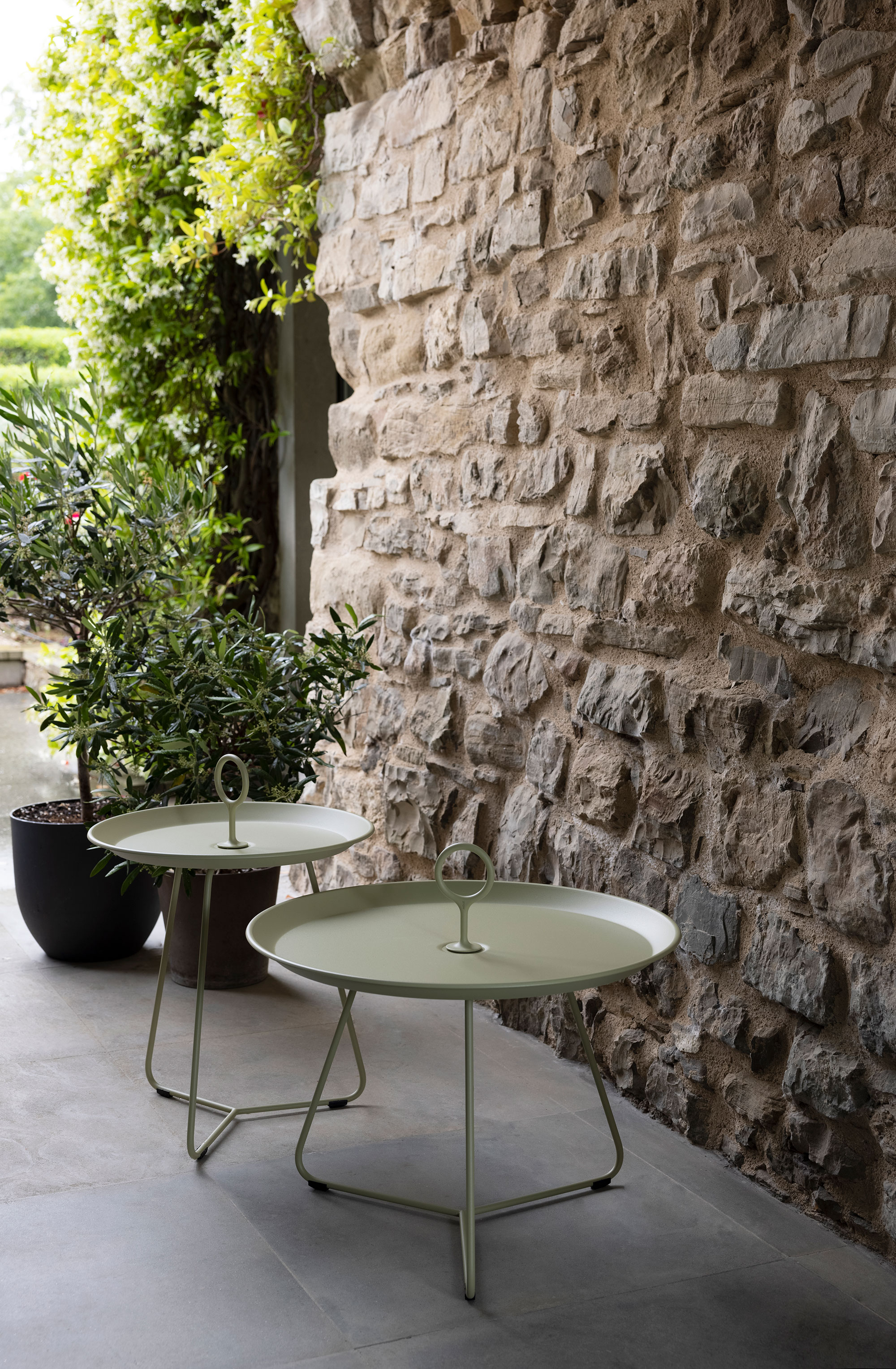 EYELET Serviertisch 70cm Pistazie