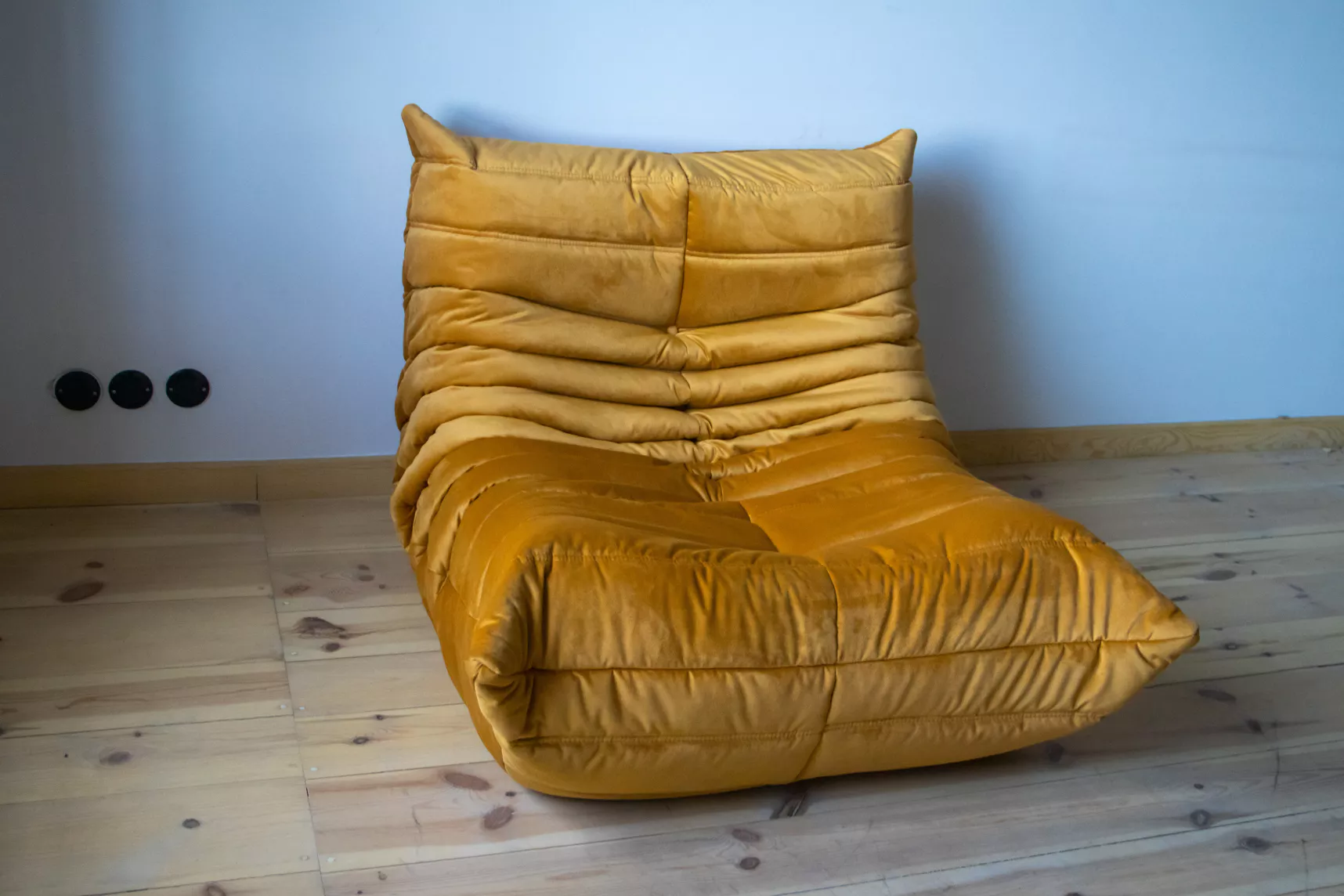 Togo Lounge Set 2-piece Velvet Golden Yellow