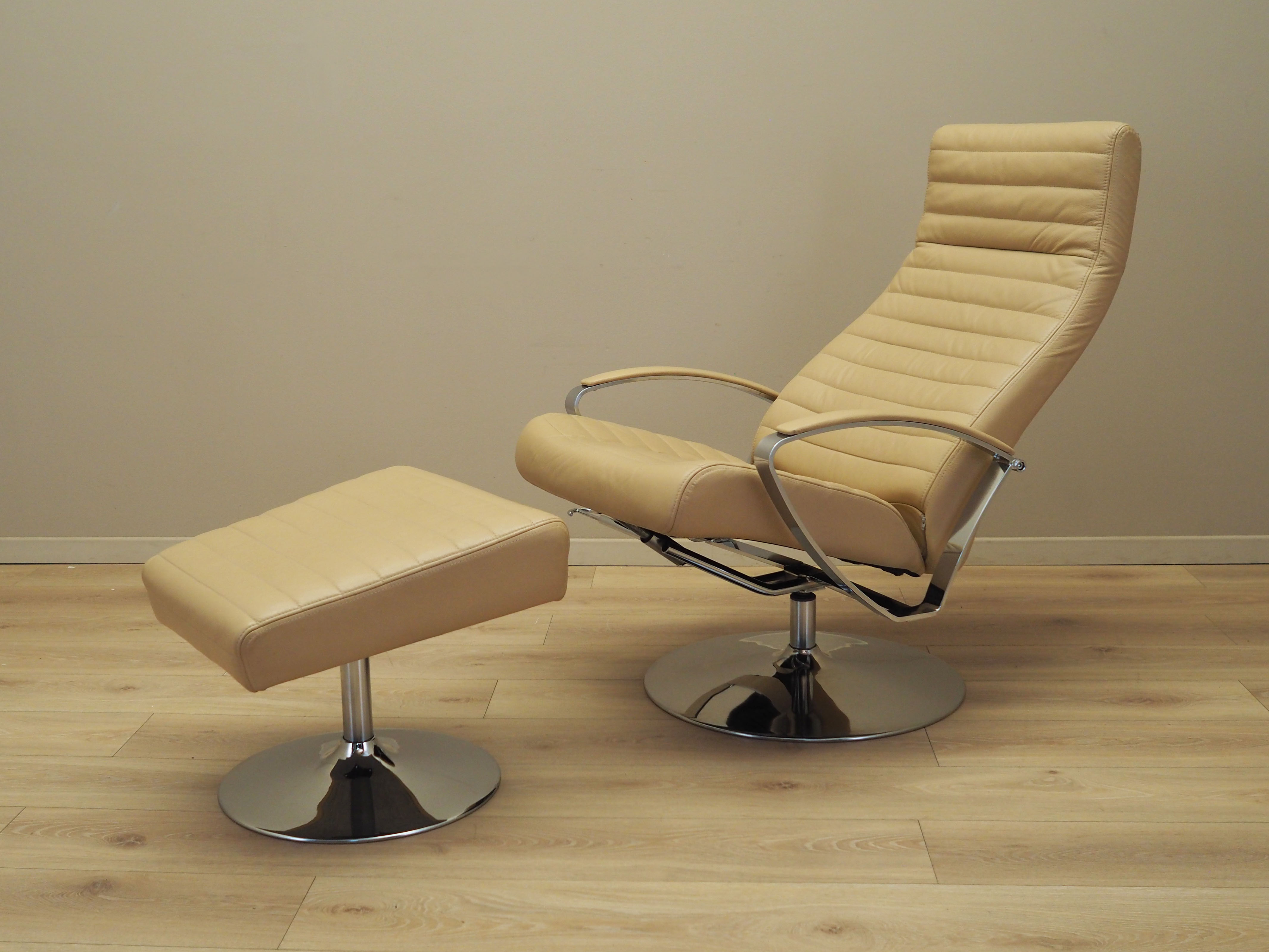 Sessel mit Hocker Leder Hellbraun 1970er Jahre