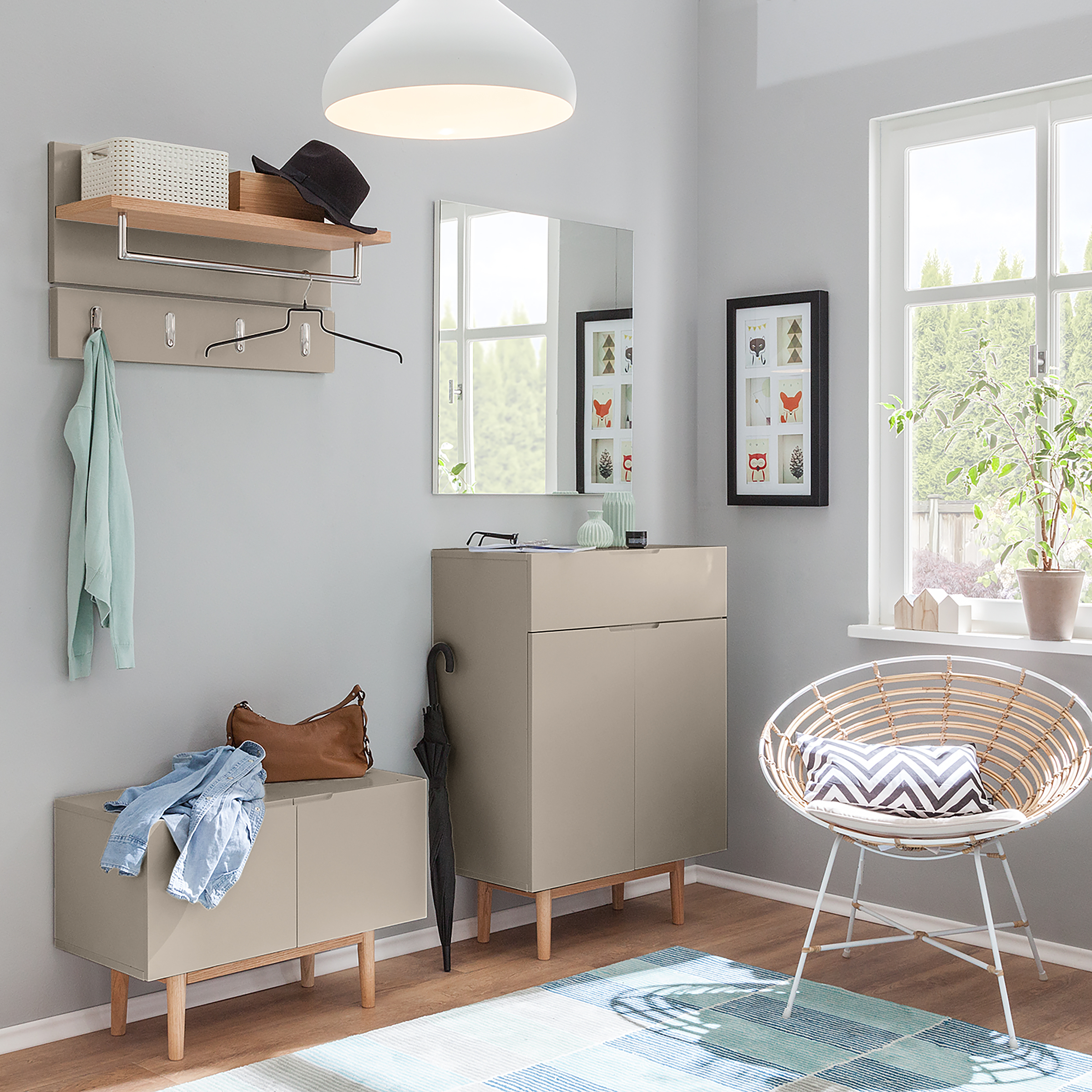 LINDHOLM Wandgarderobe Technisches Holz Taupe