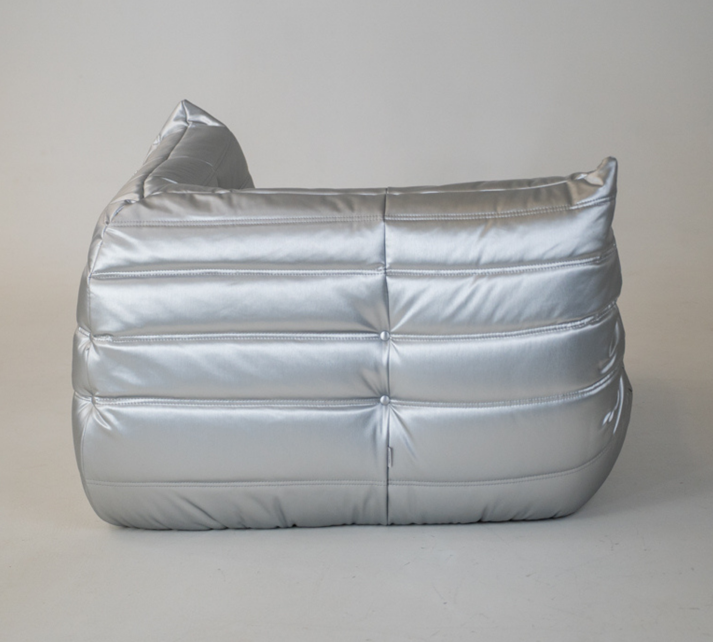 Divano angolare Togo in ecopelle grigio spazio