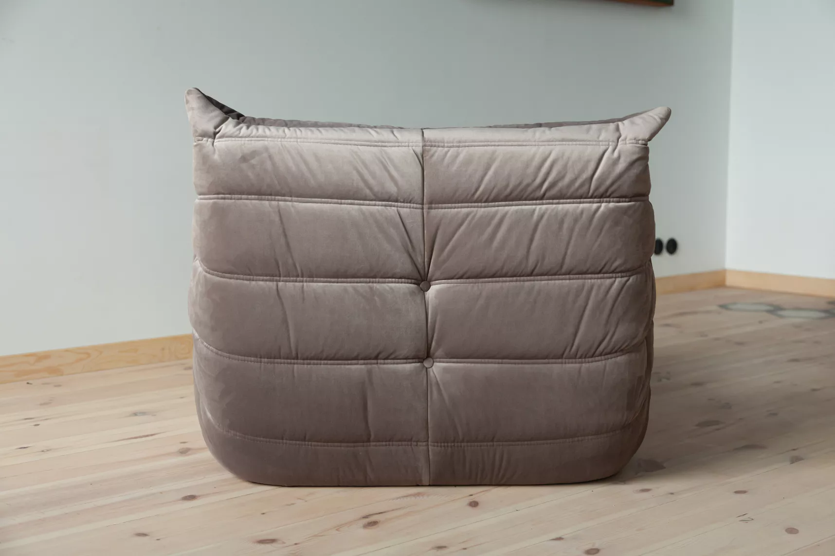 Set Poltrona e Pouf Togo Velluto Grigio Caldo