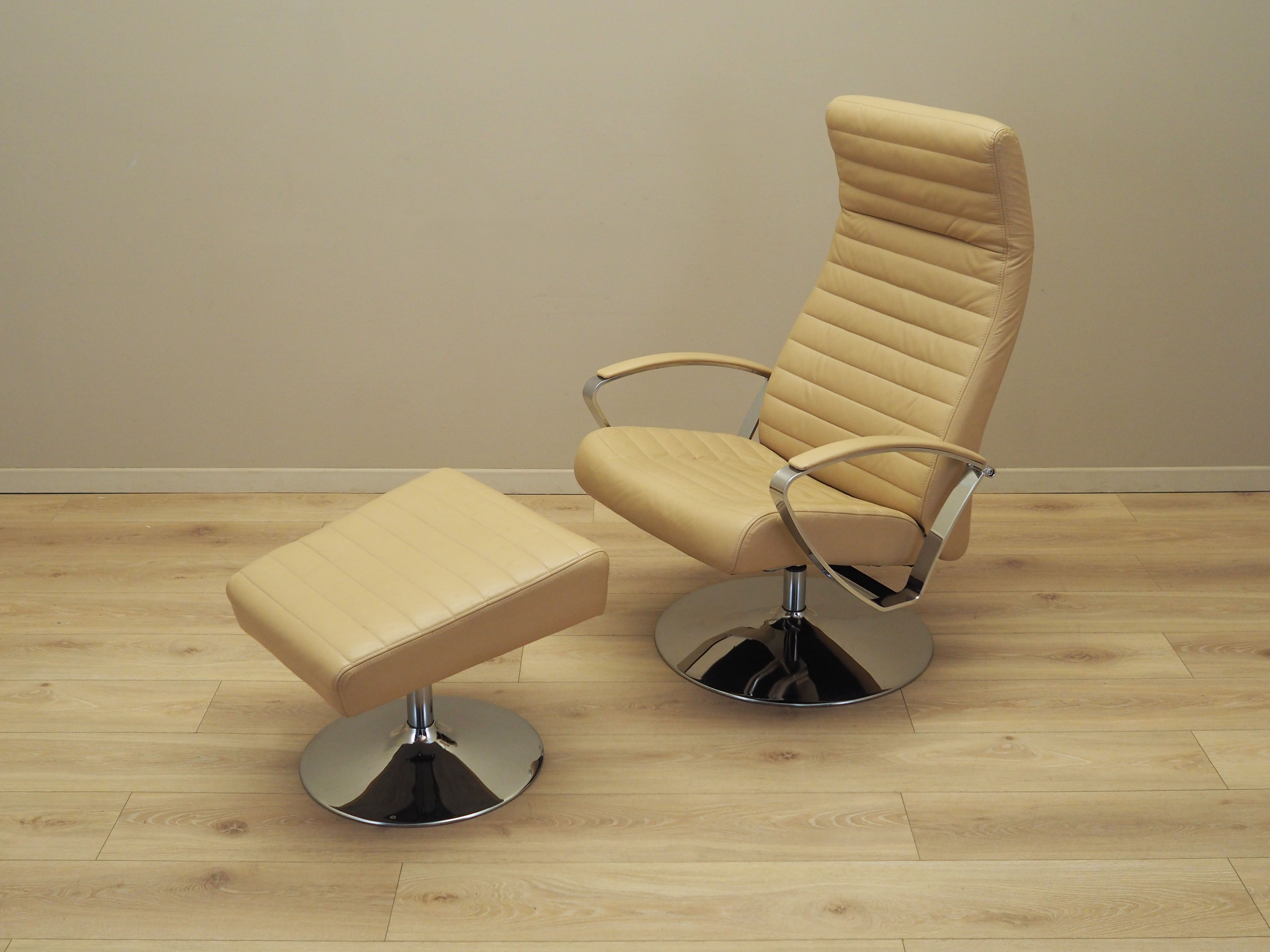 Sessel mit Hocker Leder Hellbraun 1970er Jahre