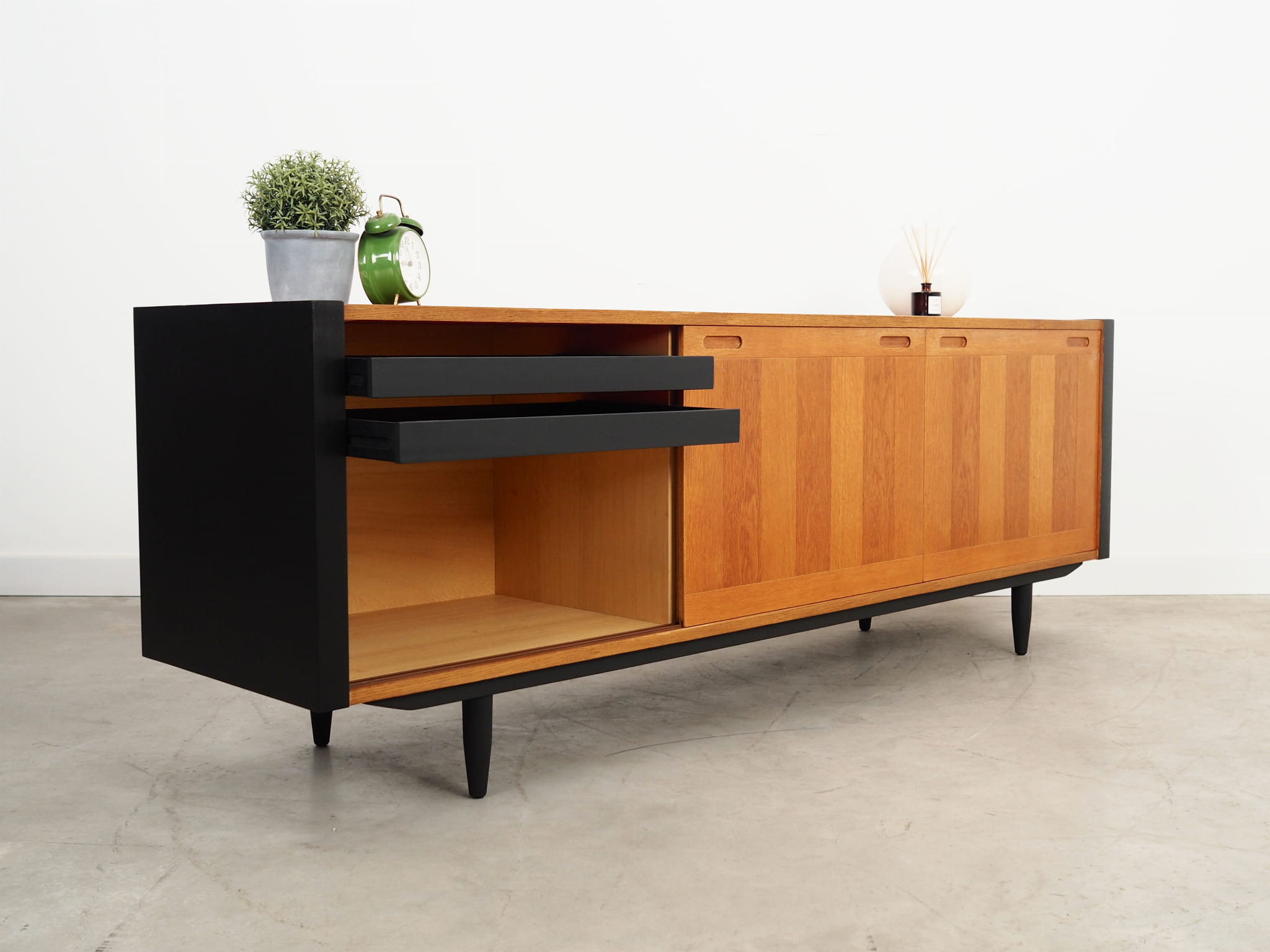 Vintage Sideboard Eschenholz Braun 1970er Jahre