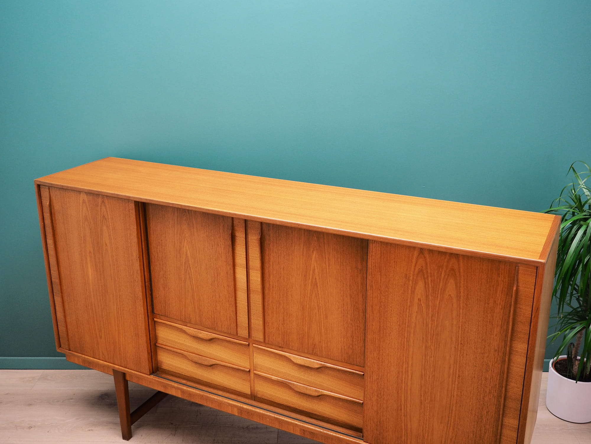 Vintage Highboard Teakholz Braun 1960er Jahre