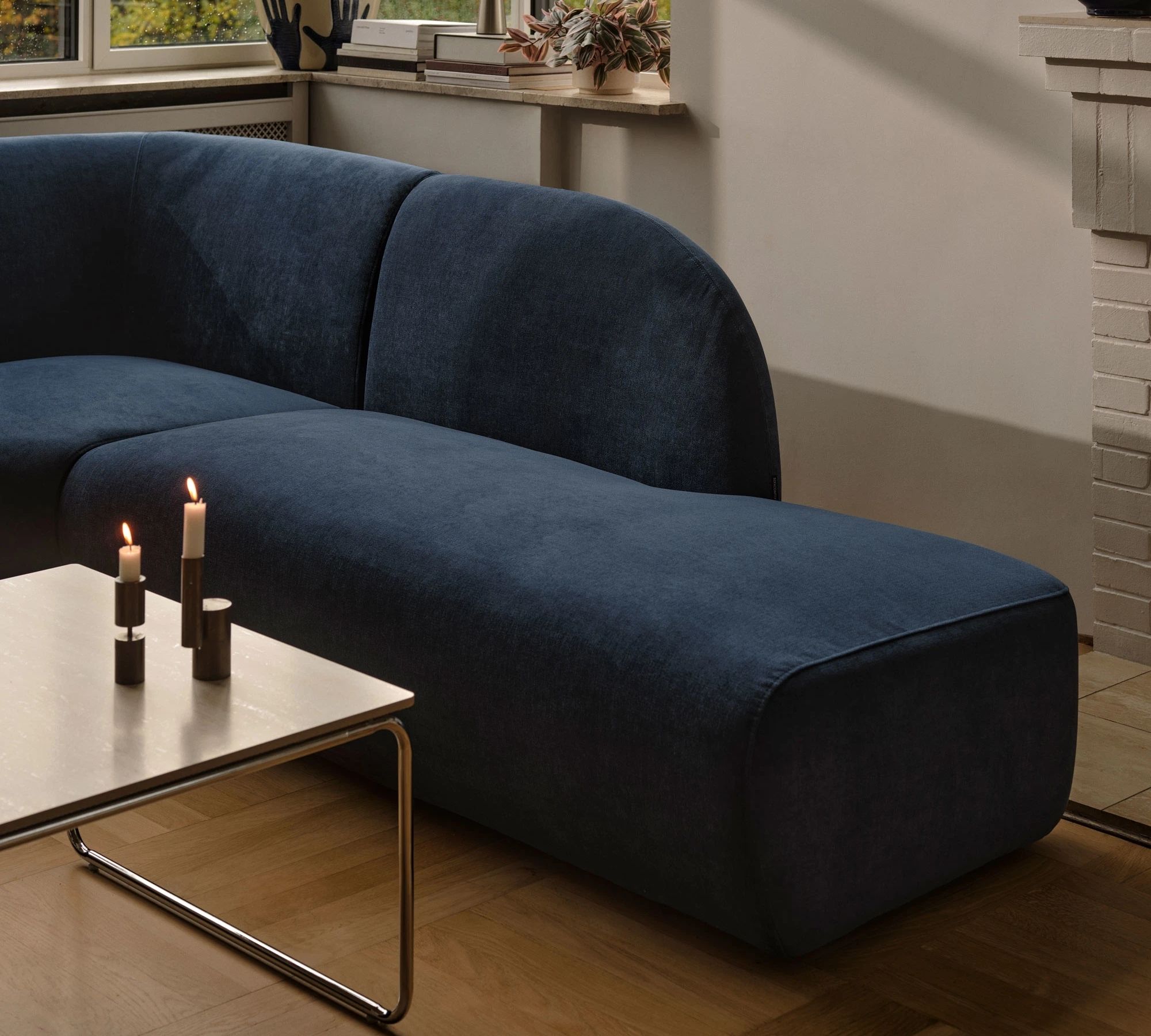 Marlon Couchtisch Sand Stone Chrom 70x70 cm