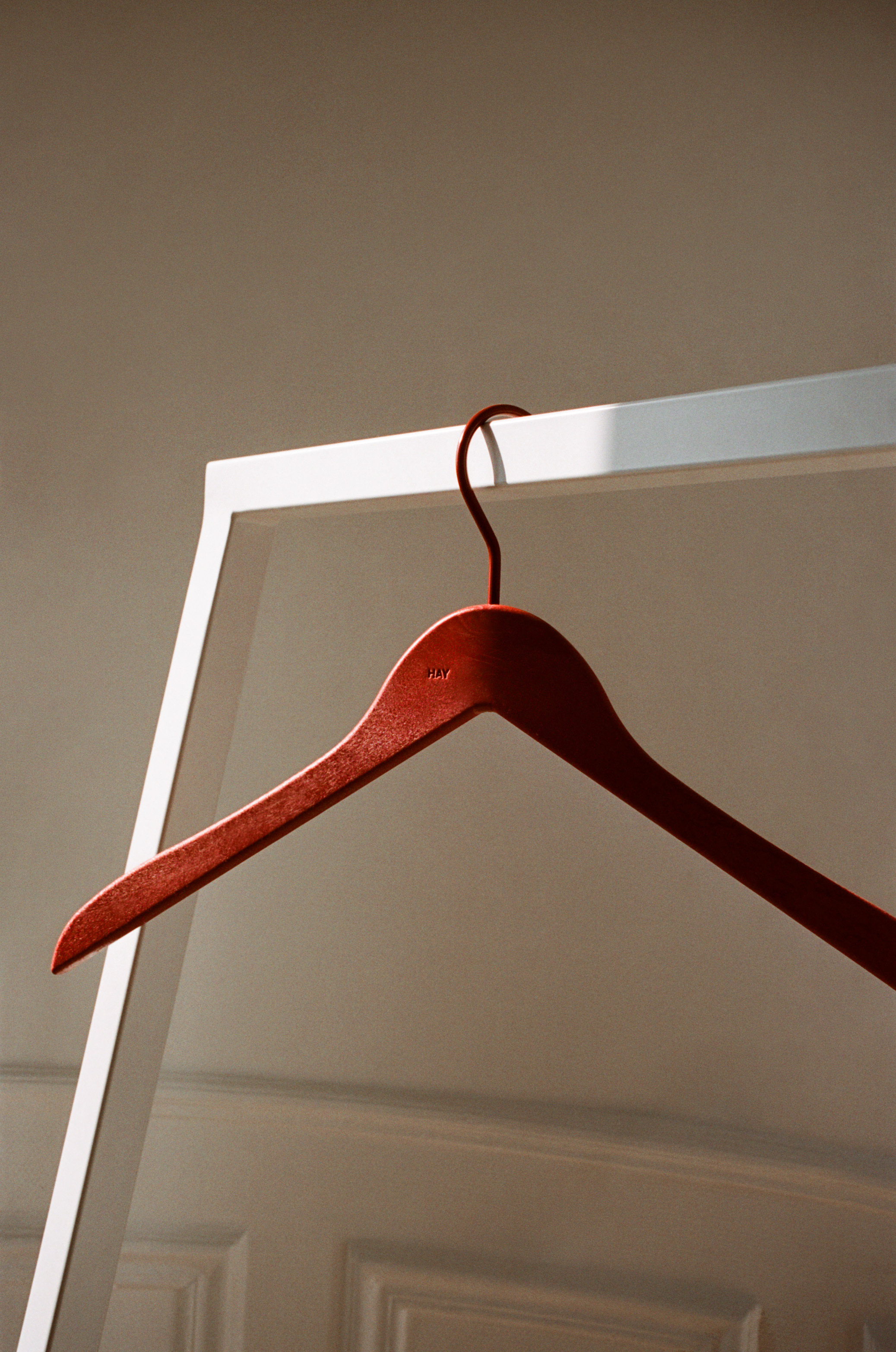 Loop Stand Wardrobe Weiß