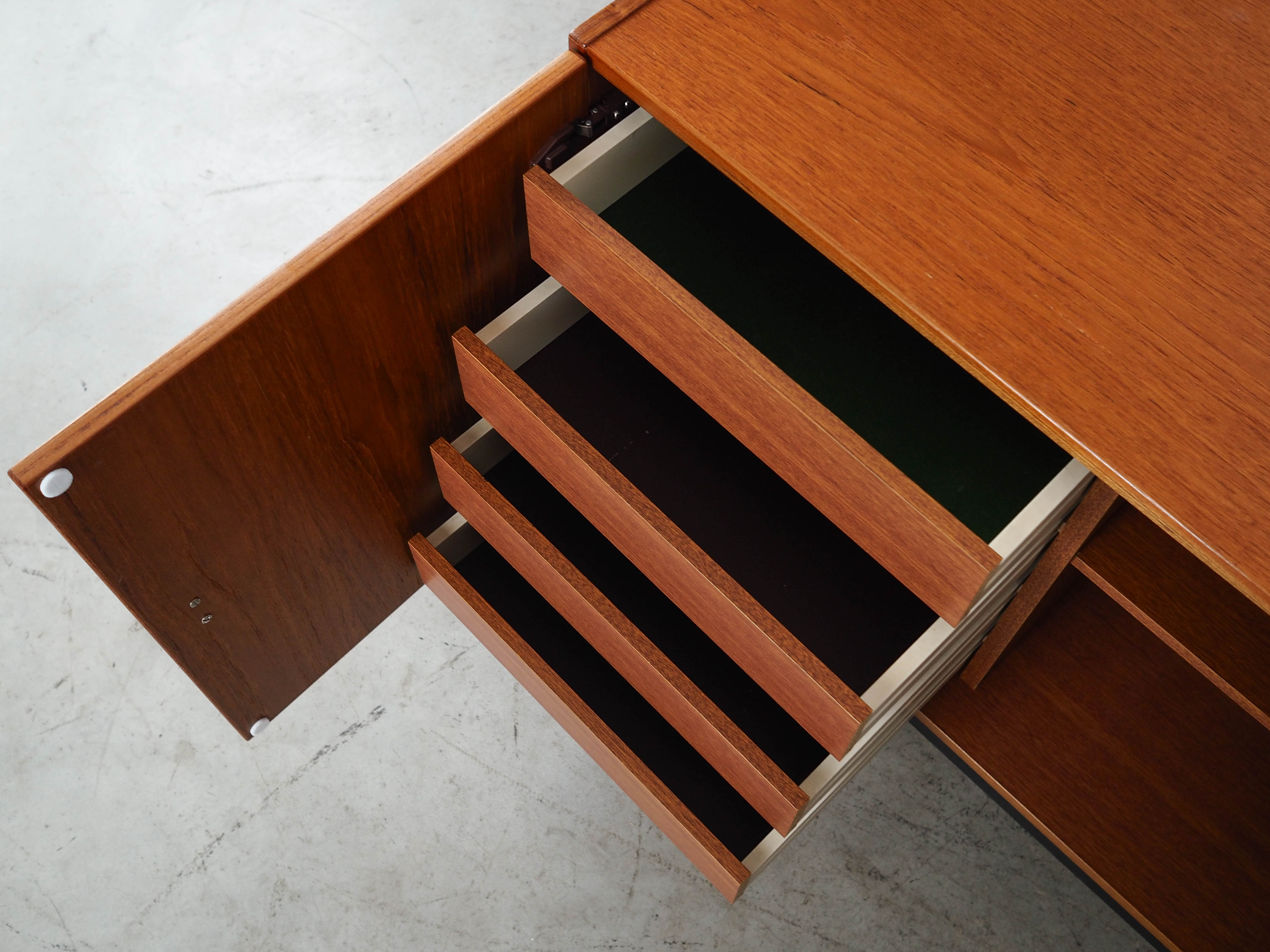 Teak-Schrank Braun 1970er Jahre