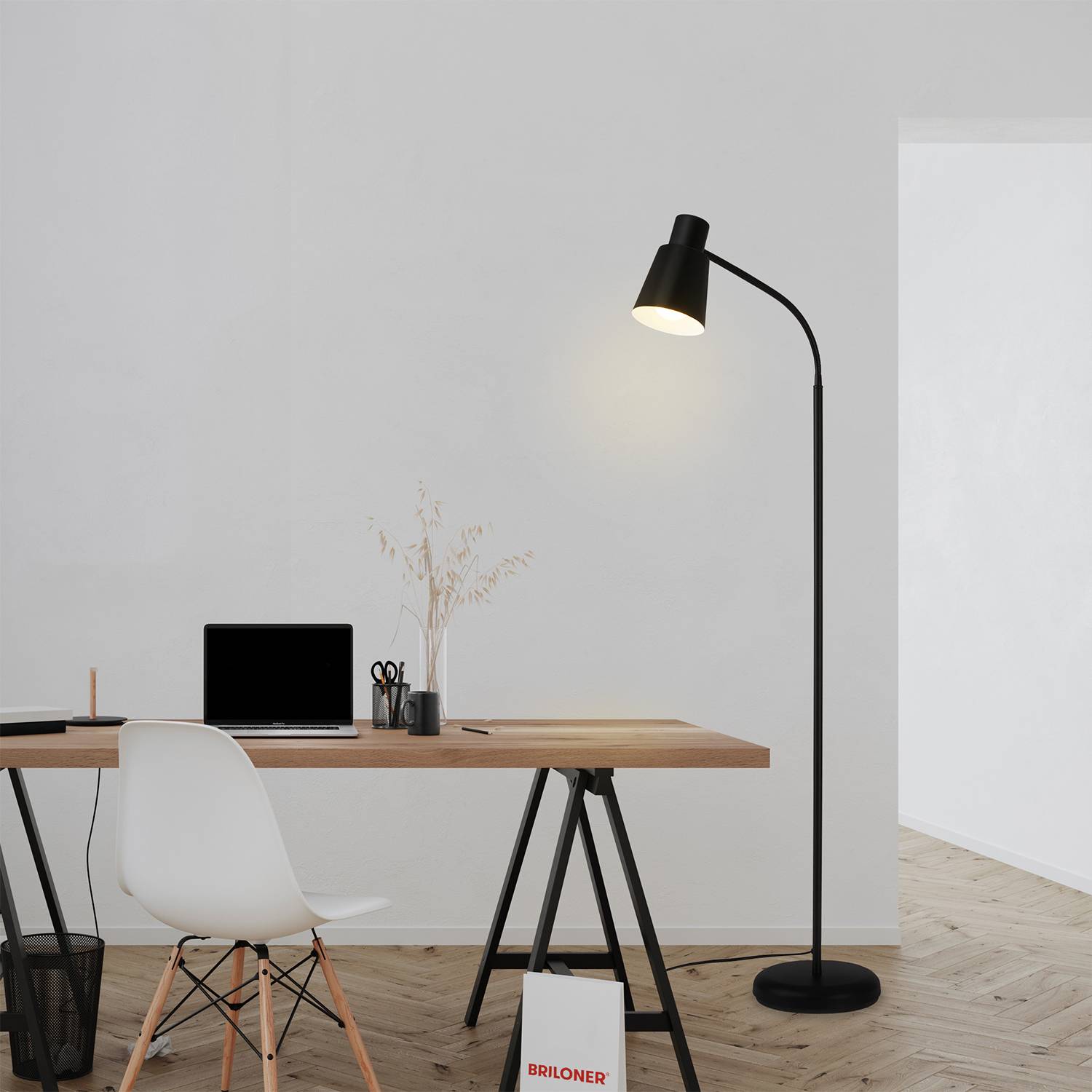 Loras Stehleuchte Aluminium Schwarz
