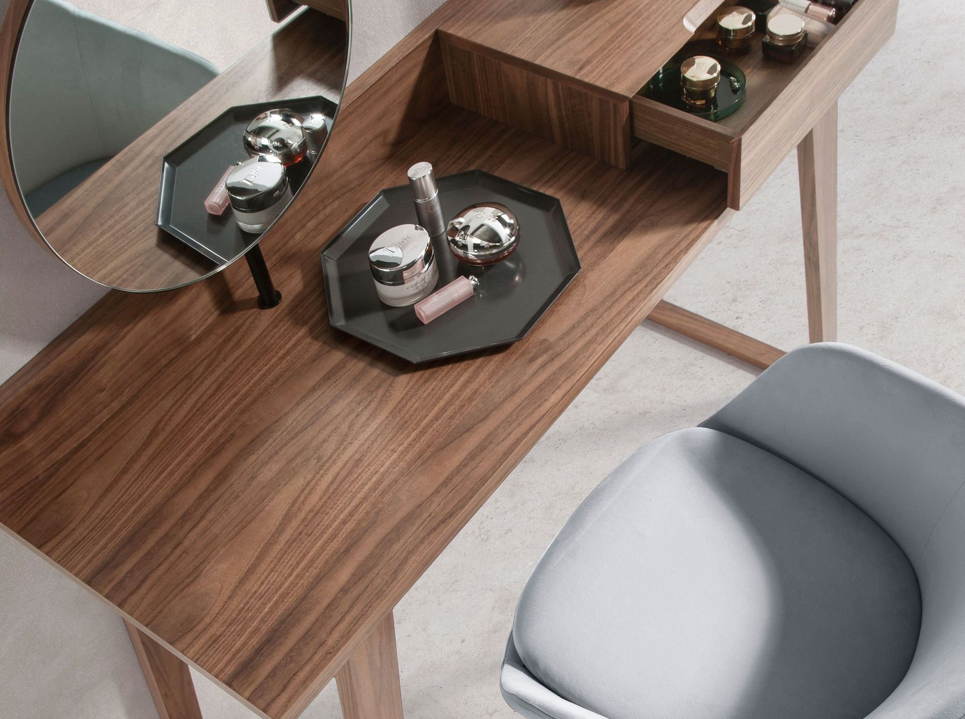 7000 Dressing table with mirror Walnut veneer