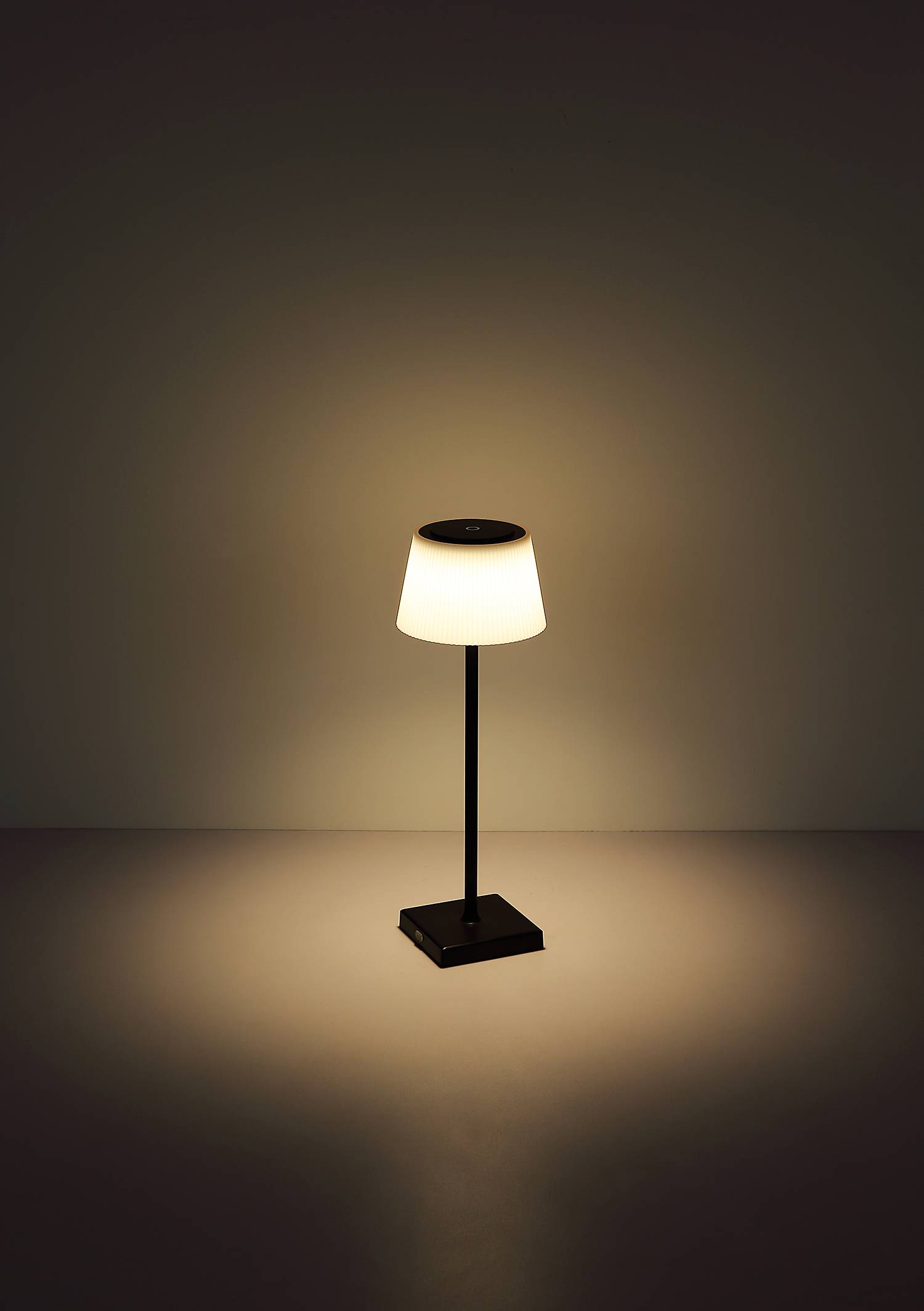 Gregoir Table Lamp Aluminum Acrylic Glass 1-flame