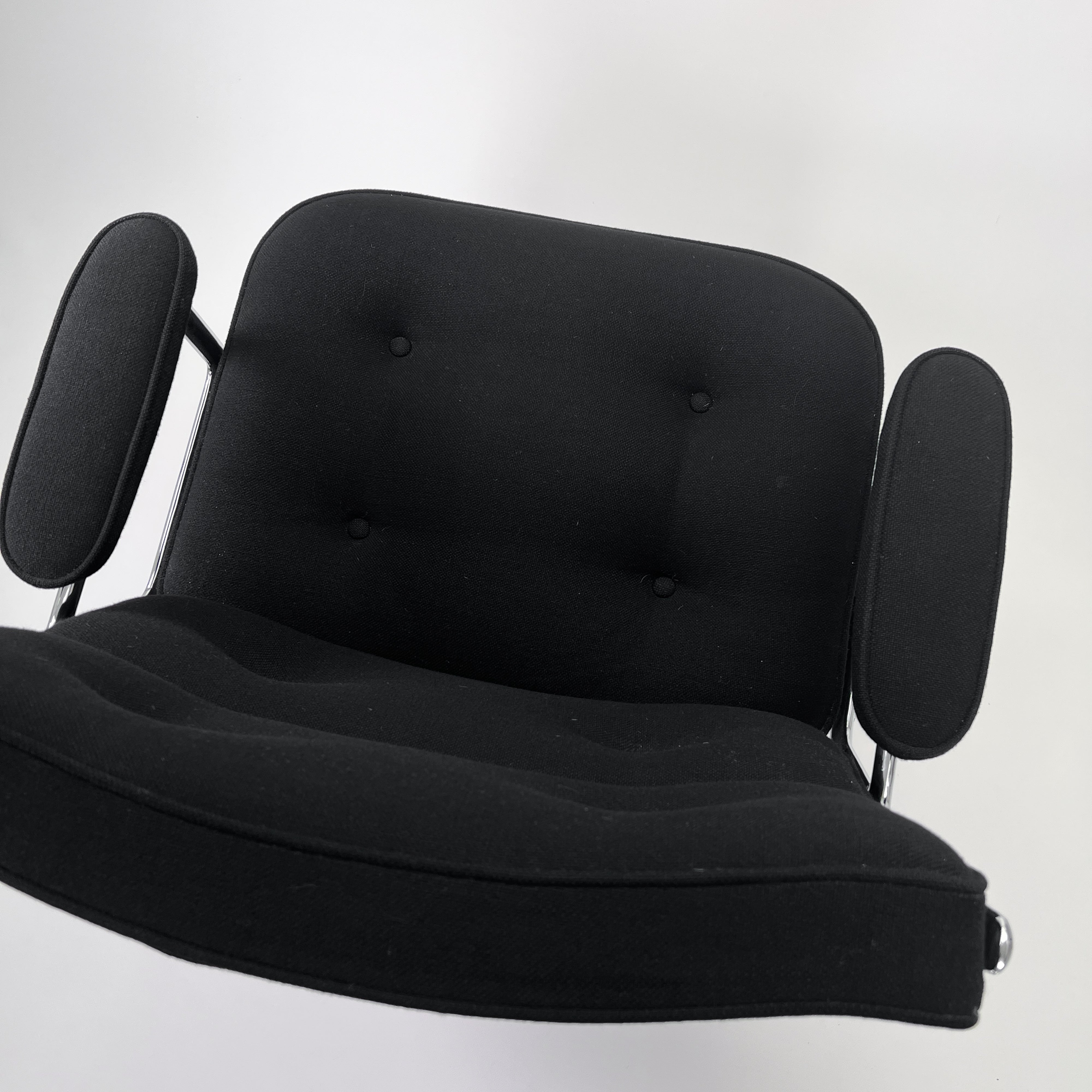 Vitra ES105 Chair Chrom Hopsack Schwarz