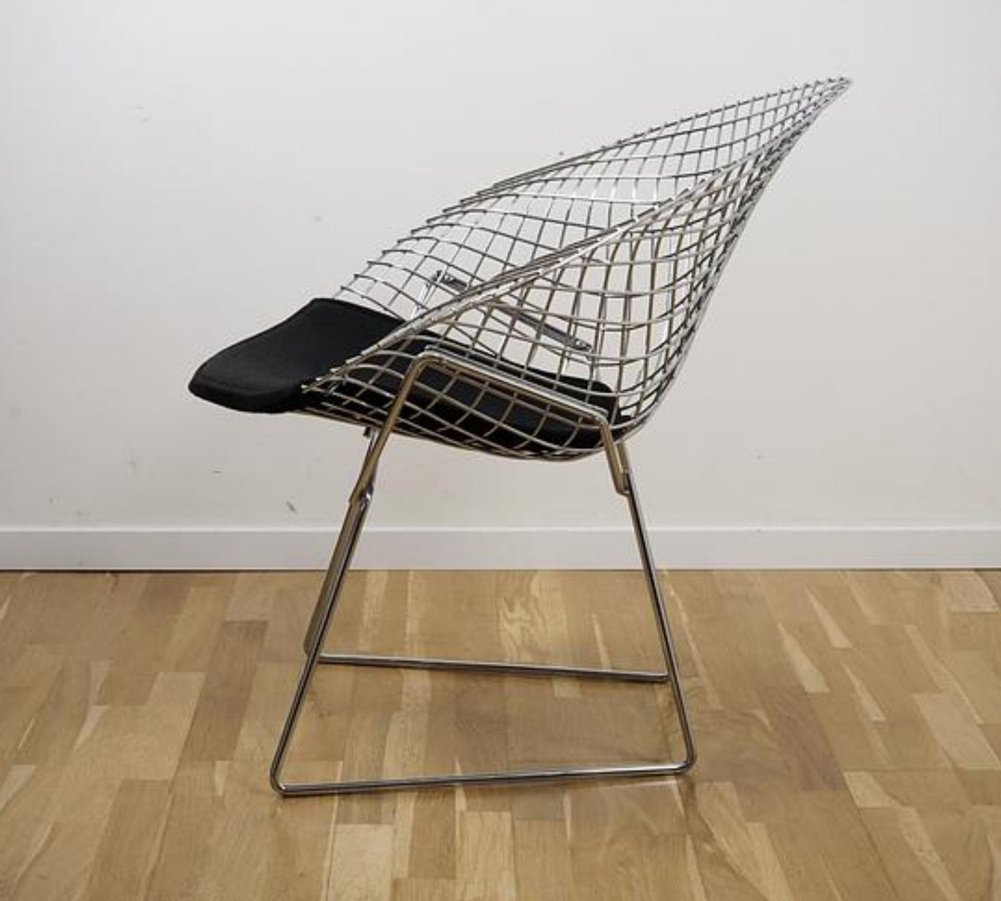 Bertoia Diamond Chair Silver with black cushion