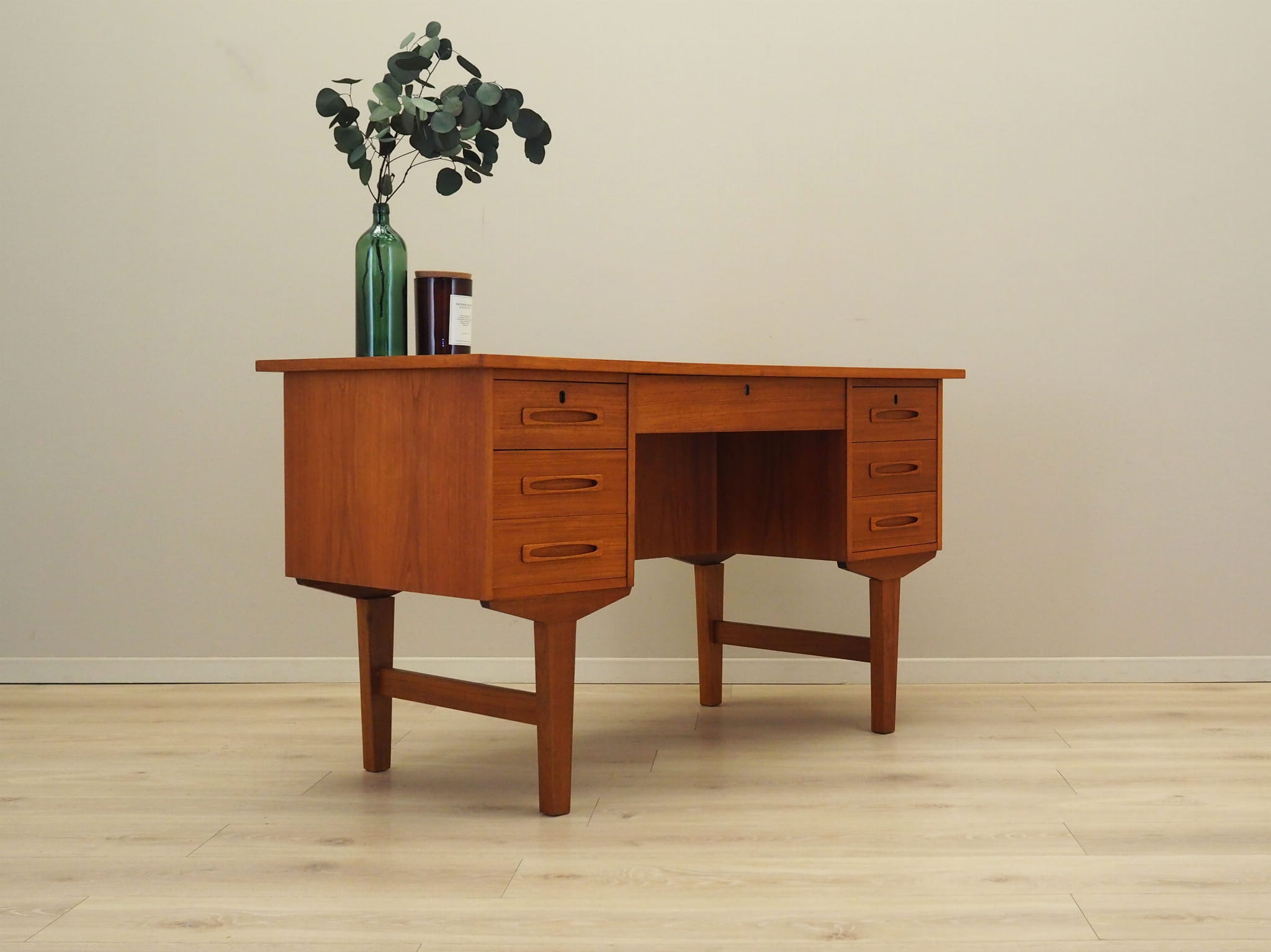 Schreibtisch Teakholz 1960er Jahre