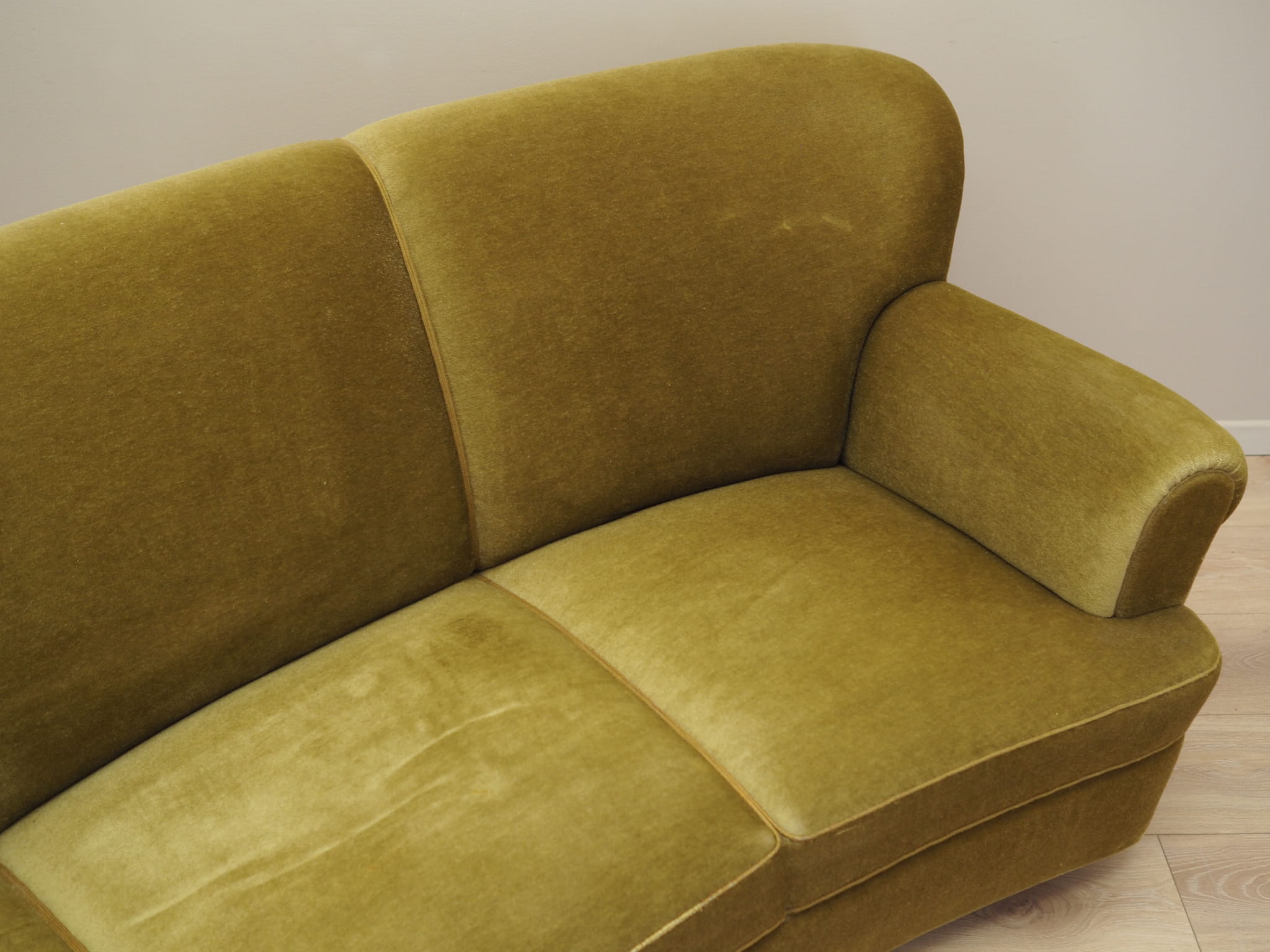 4-seater sofa velvet green 1960s