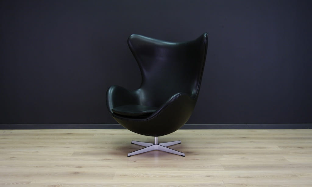 Egg Chair Arne Jacobsen Leather Black