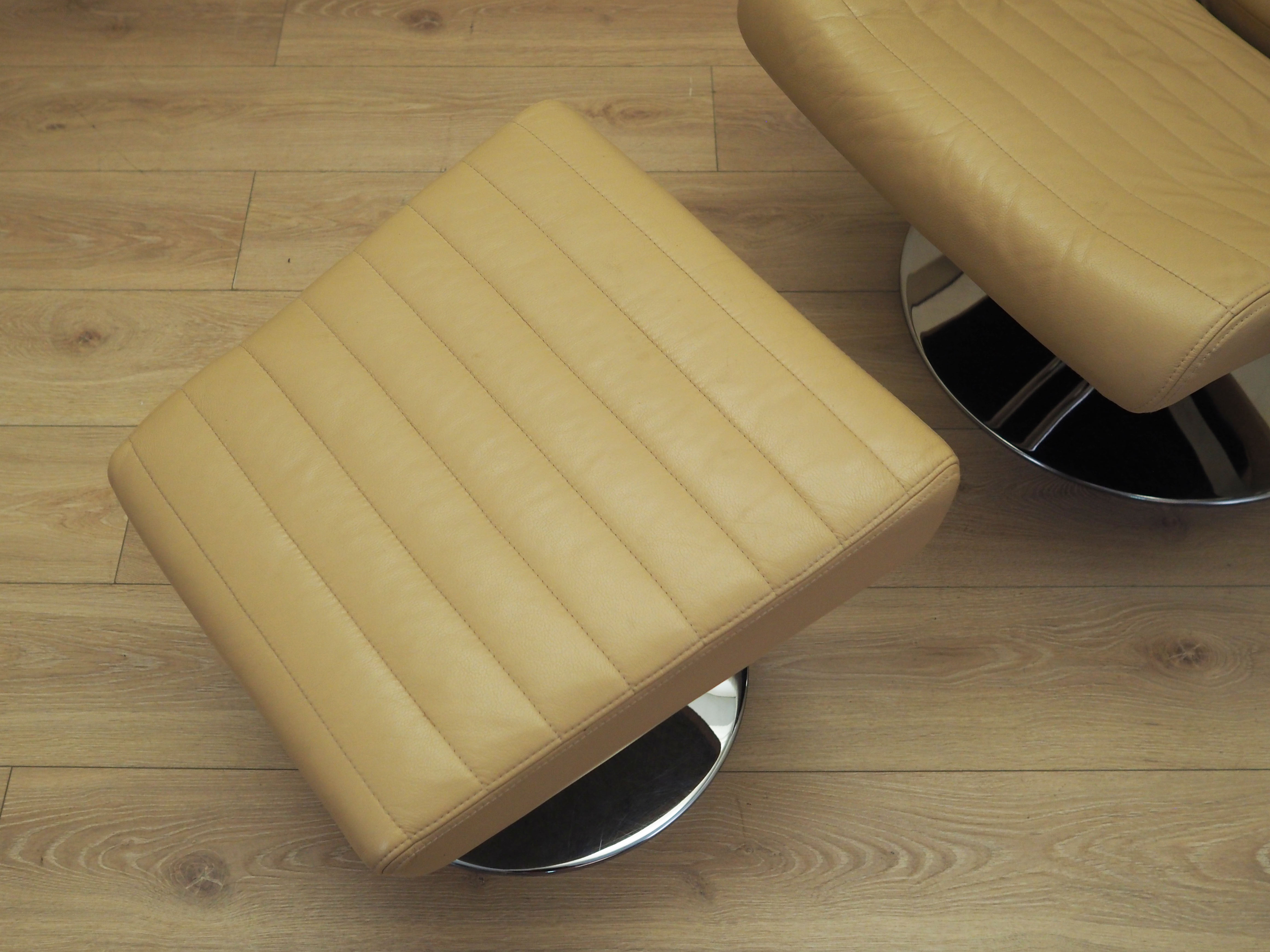 Sessel mit Hocker Leder Hellbraun 1970er Jahre