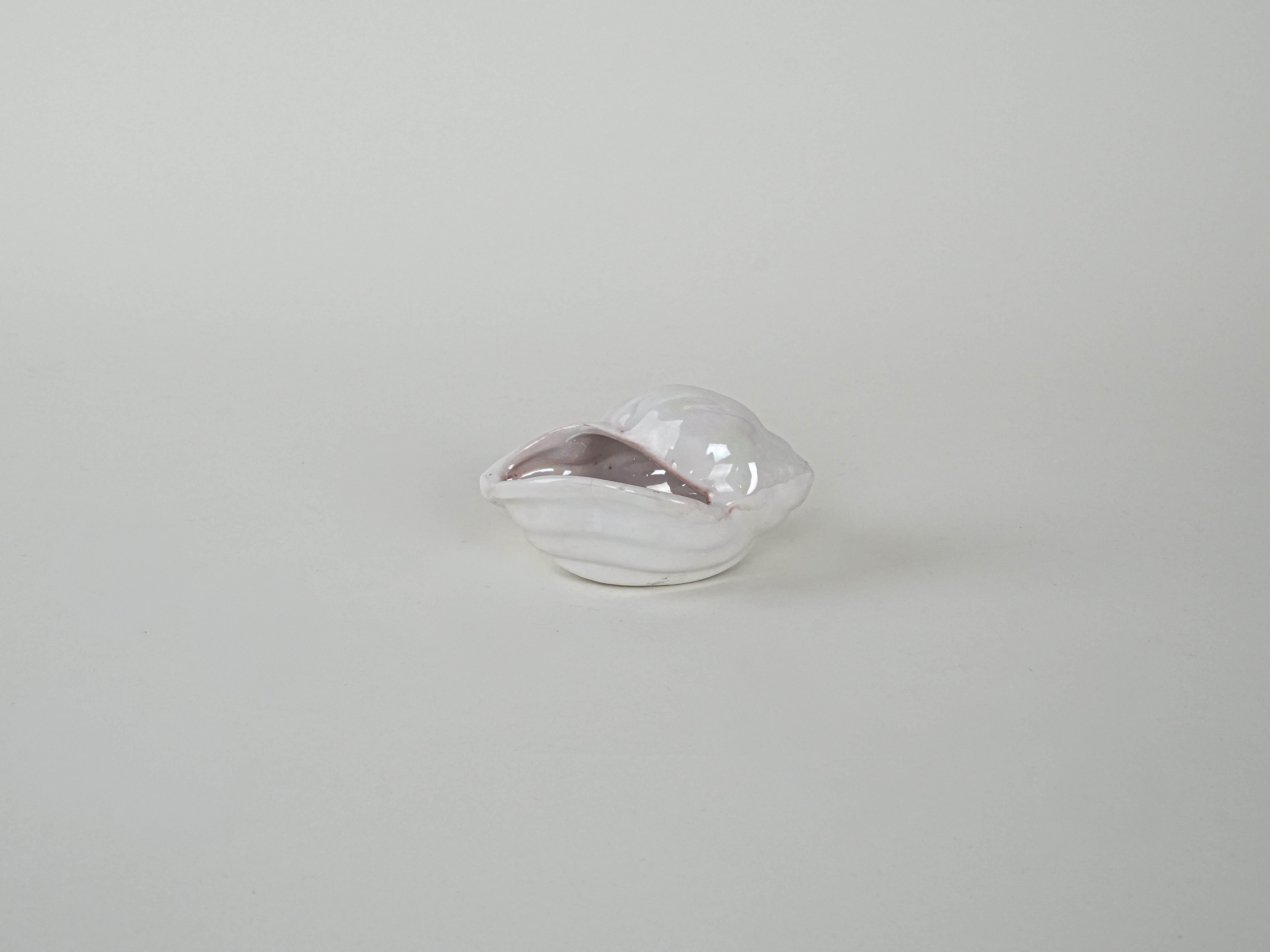 Porcelain snail white 1970s